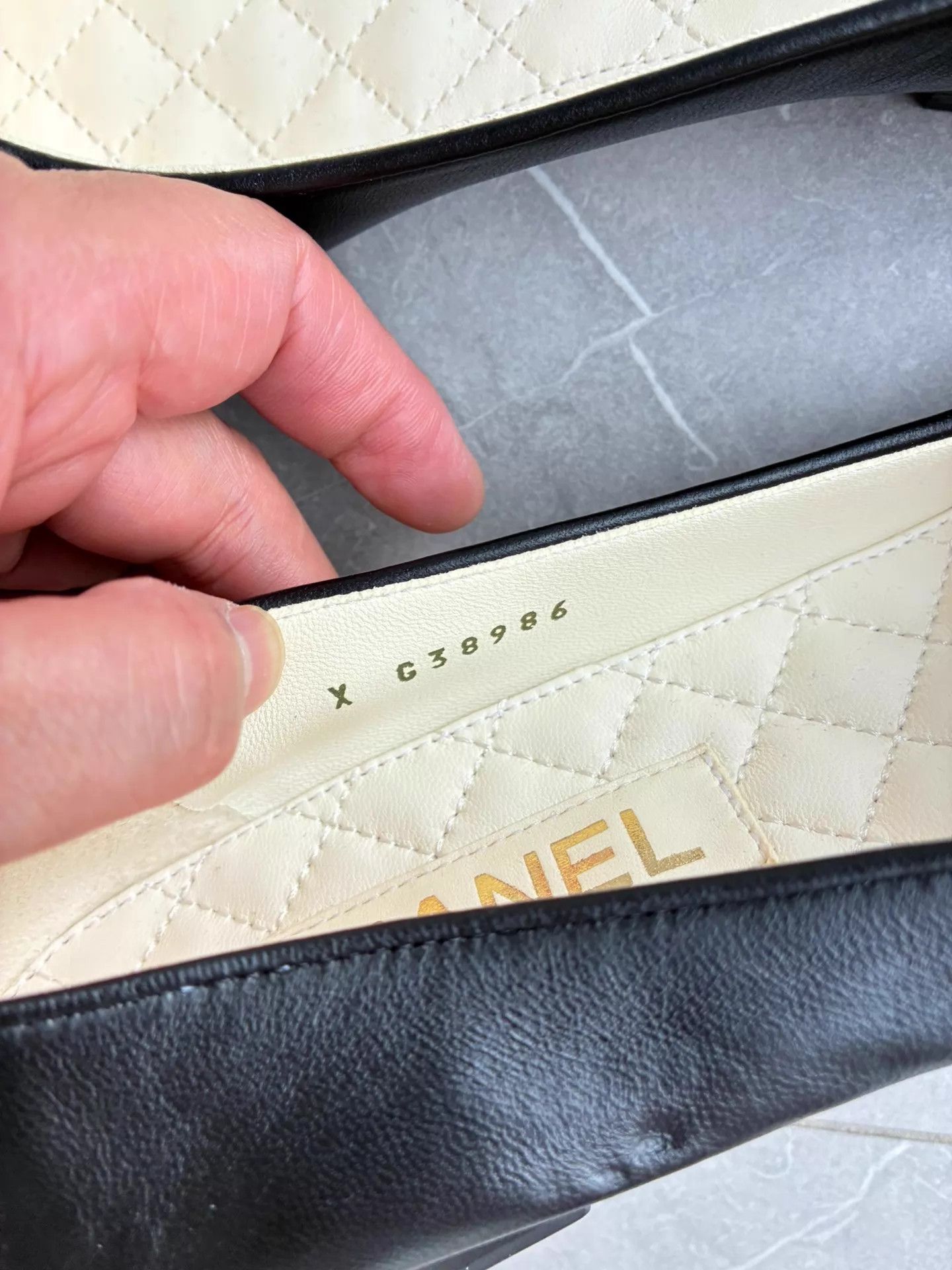 Chanel Chanel 22s Black Mary Jane Flat Shoes w/ Metal Ring Chain 37 Size US 6.5 / IT 36.5 - 6 Thumbnail
