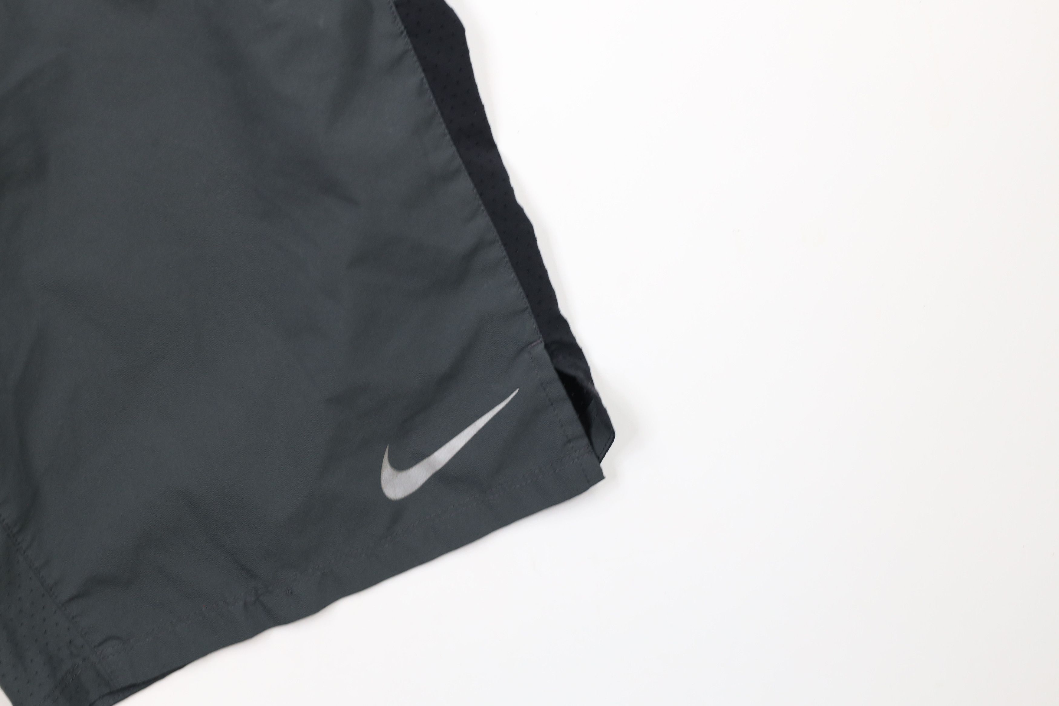 Nike × Vintage Vintage Nike Block Travis Scott Swoosh Lined Shorts Gray Size US 32 / EU 48 - 5 Thumbnail