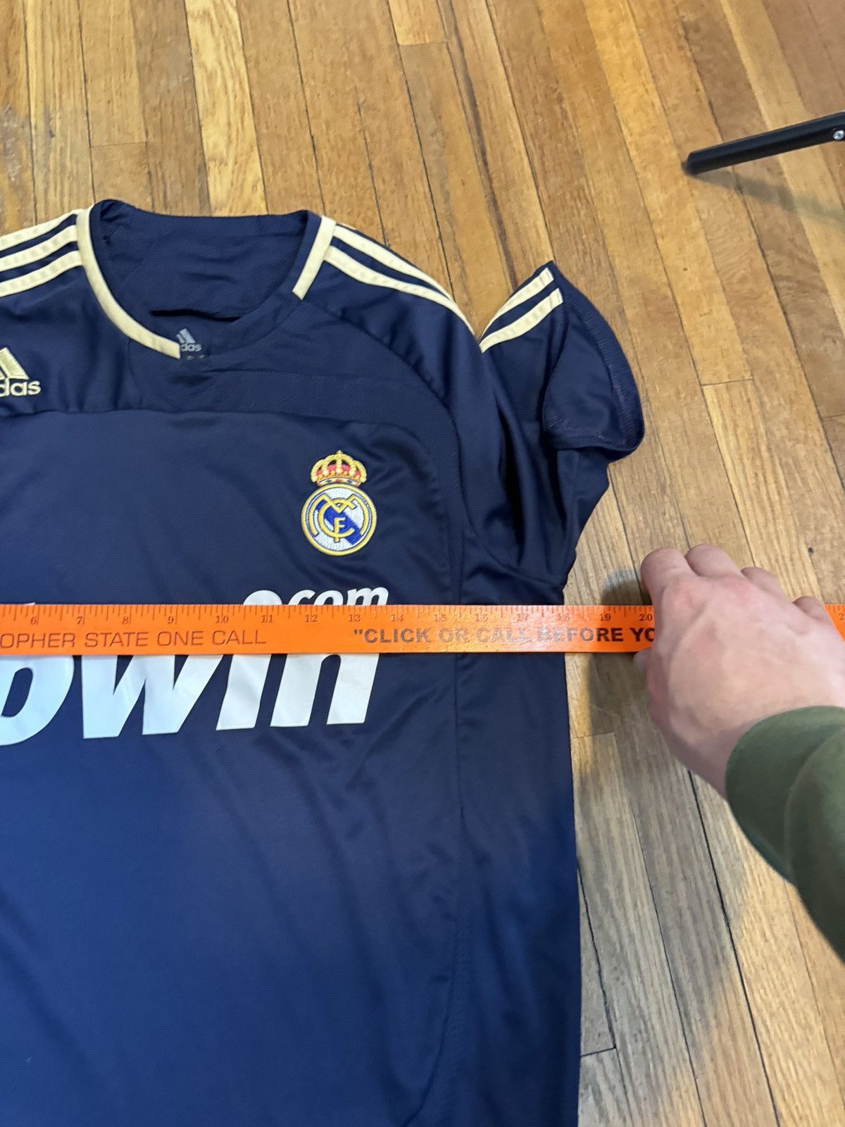 Adidas Real Madrid football shirt 2007 Soccer Adidas Jersey Mens Size US L / EU 52-54 / 3 - 10 Thumbnail