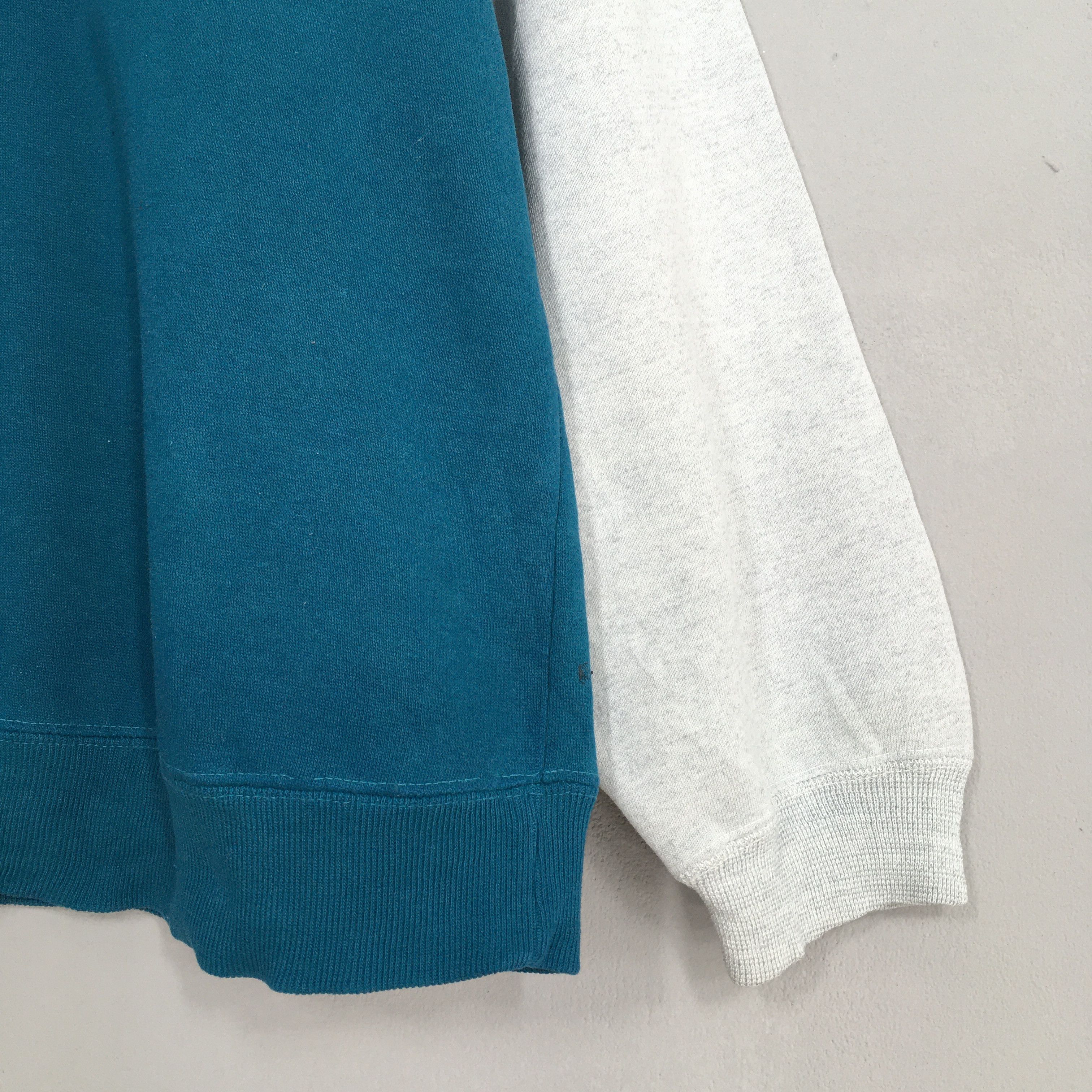 Vintage Vintage Maalaea Hawaii Collegium Sweatshirts Size US XL / EU 56 / 4 - 3 Thumbnail