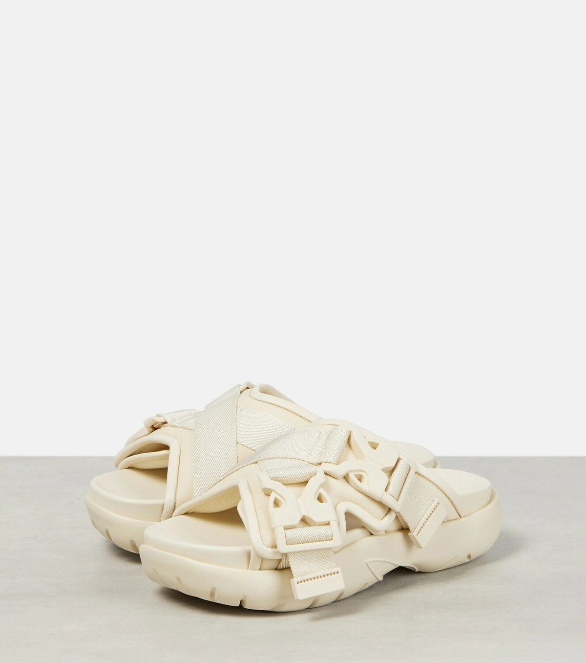 Bottega Veneta o1y0725 Slippers in Ivory Size US 11 / IT 41 - 3 Thumbnail