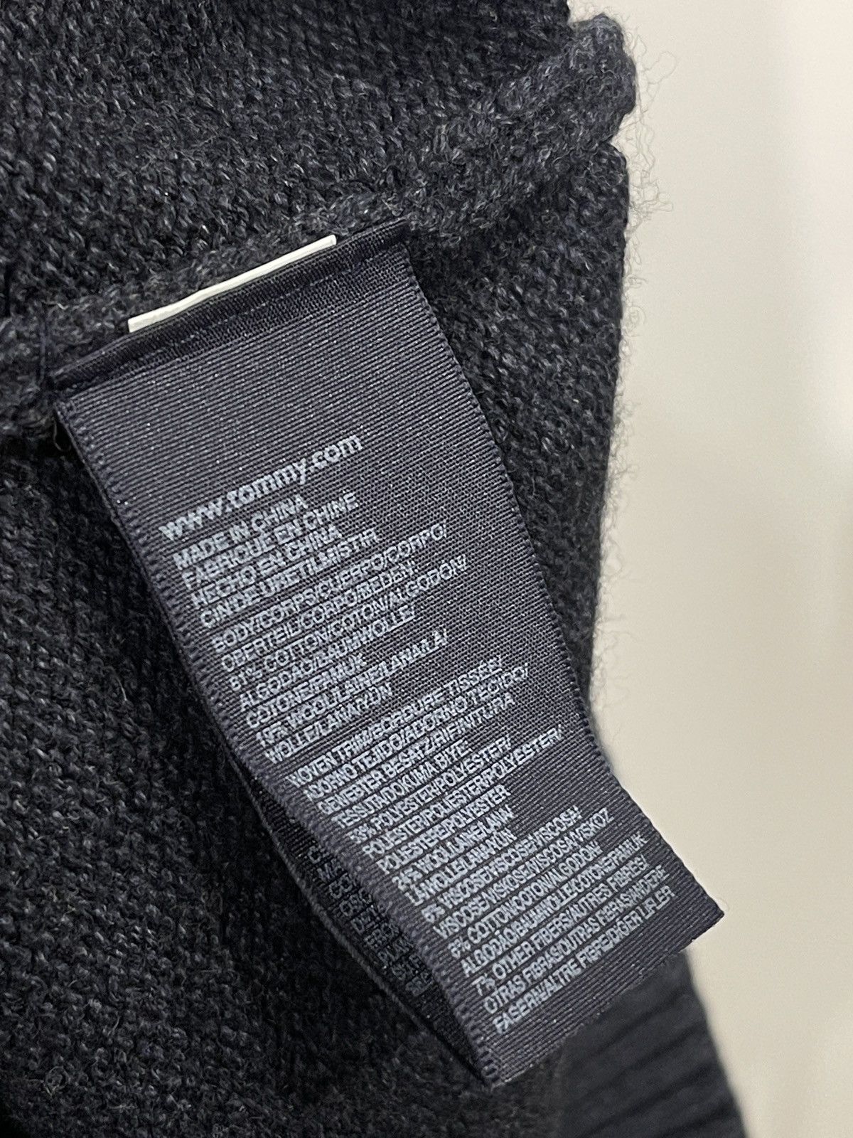 Tommy Hilfiger Vintage tommy hilfiger sweater with buttons dark blue S Size US S / EU 44-46 / 1 - 5 Thumbnail