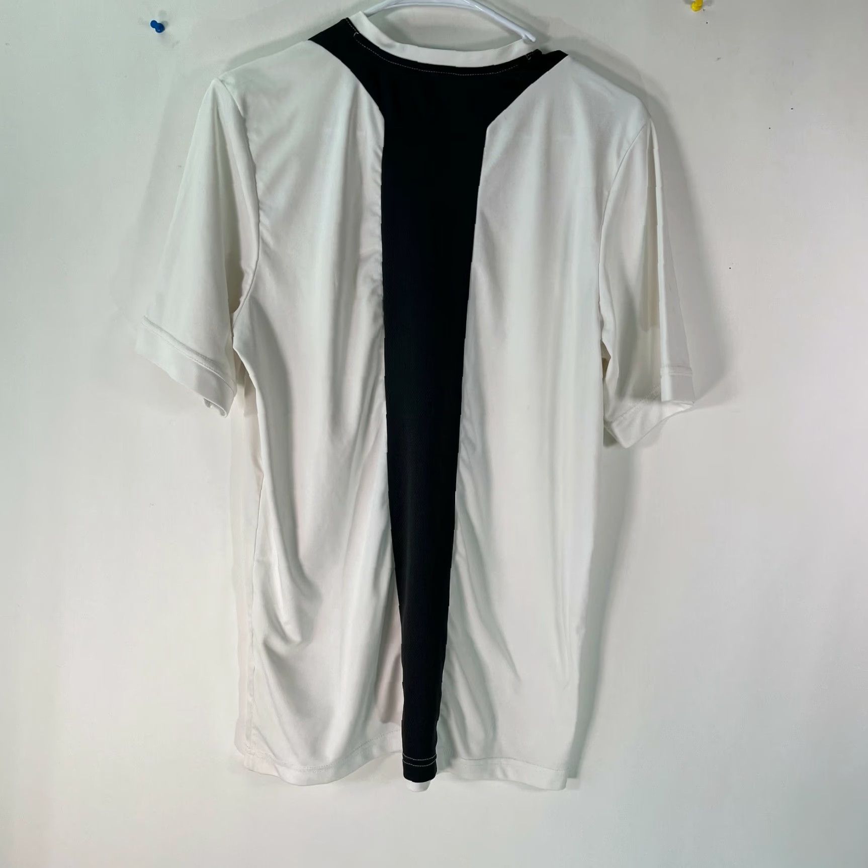 Vintage BCG Tru Wick Shirt Womens M White T Shirt Sports Pullover Short Sleeve V-Neck Regular Size M Womens Size M / US 6-8 / IT 42-44 - 2 Thumbnail
