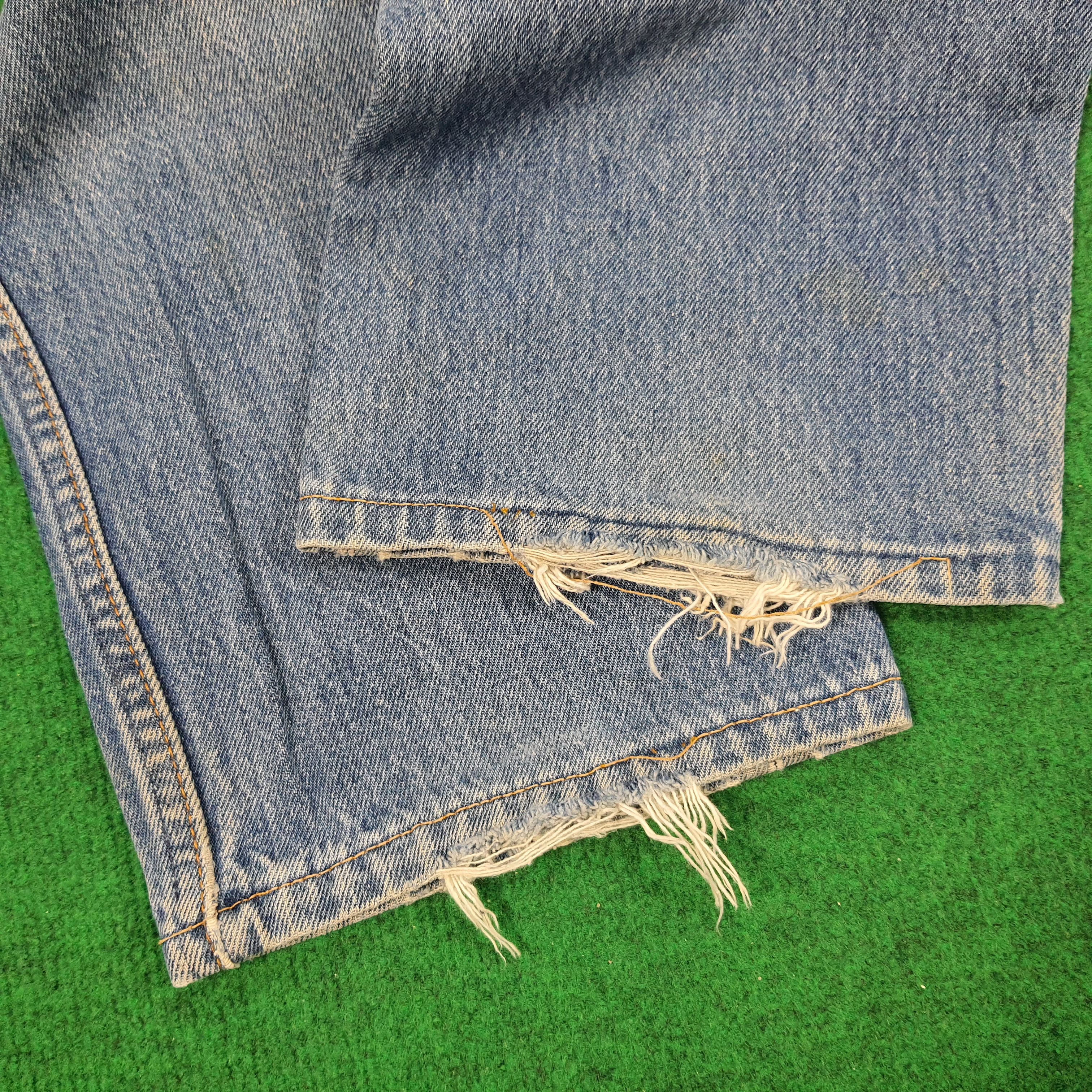 Levi's × Levi's Vintage Clothing × Vintage Vintage Levi's Straight Cut Distressed Jeans Size US 29 - 18 Thumbnail
