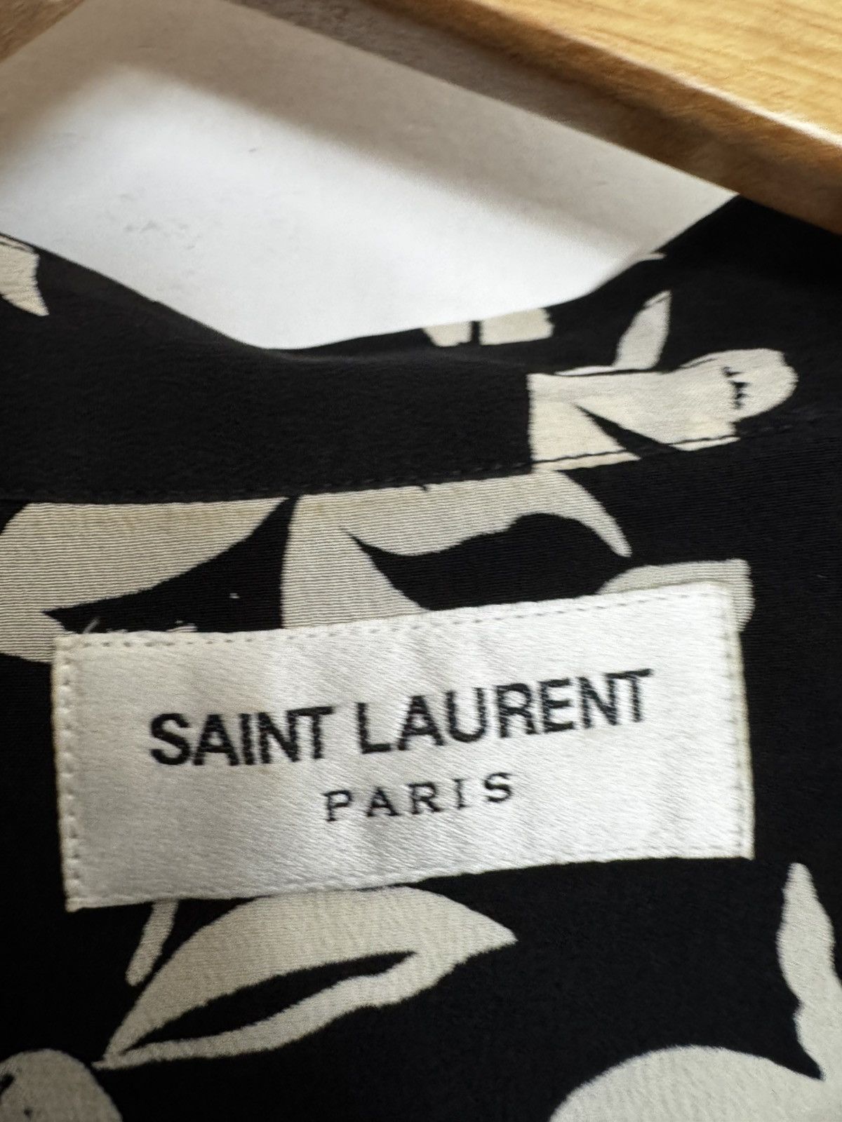 Saint Laurent Paris Floral Silk shirt Size US M / EU 48-50 / 2 - 2 Thumbnail