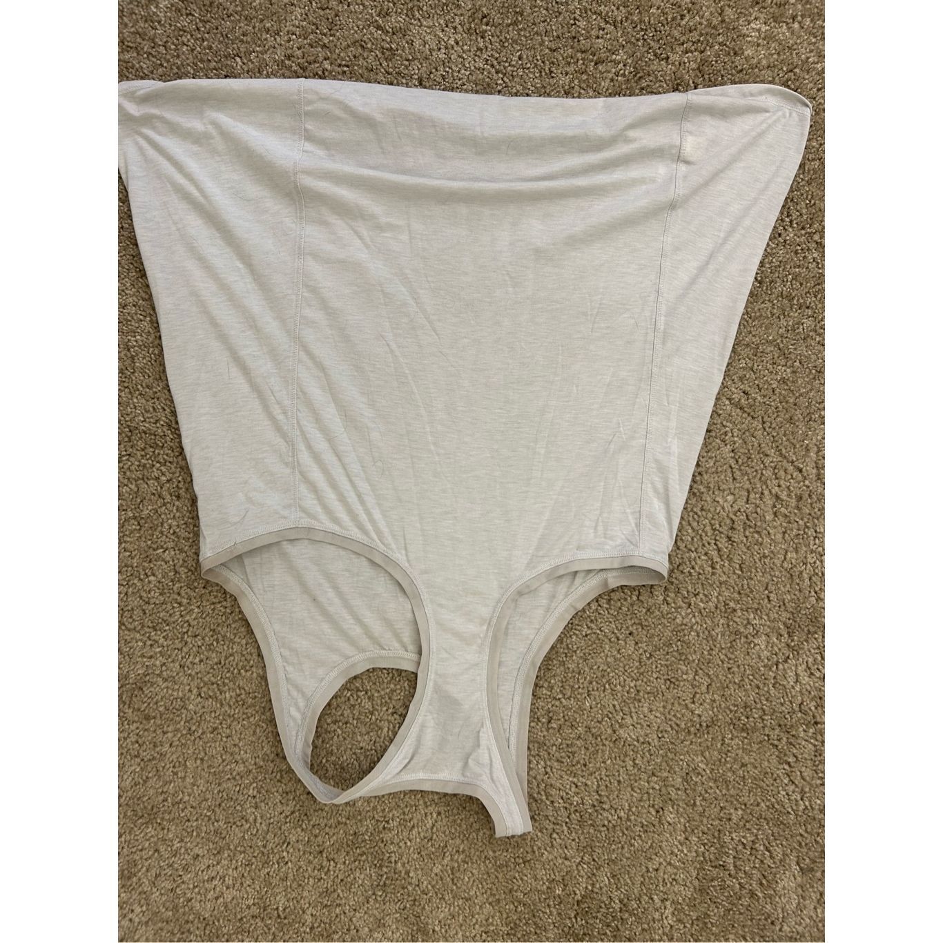 Athleta Athleta Breezy Sleeveless Shirt Tank Top, Beige Shirt, Size Size S / US 4 / IT 40 - 8 Thumbnail