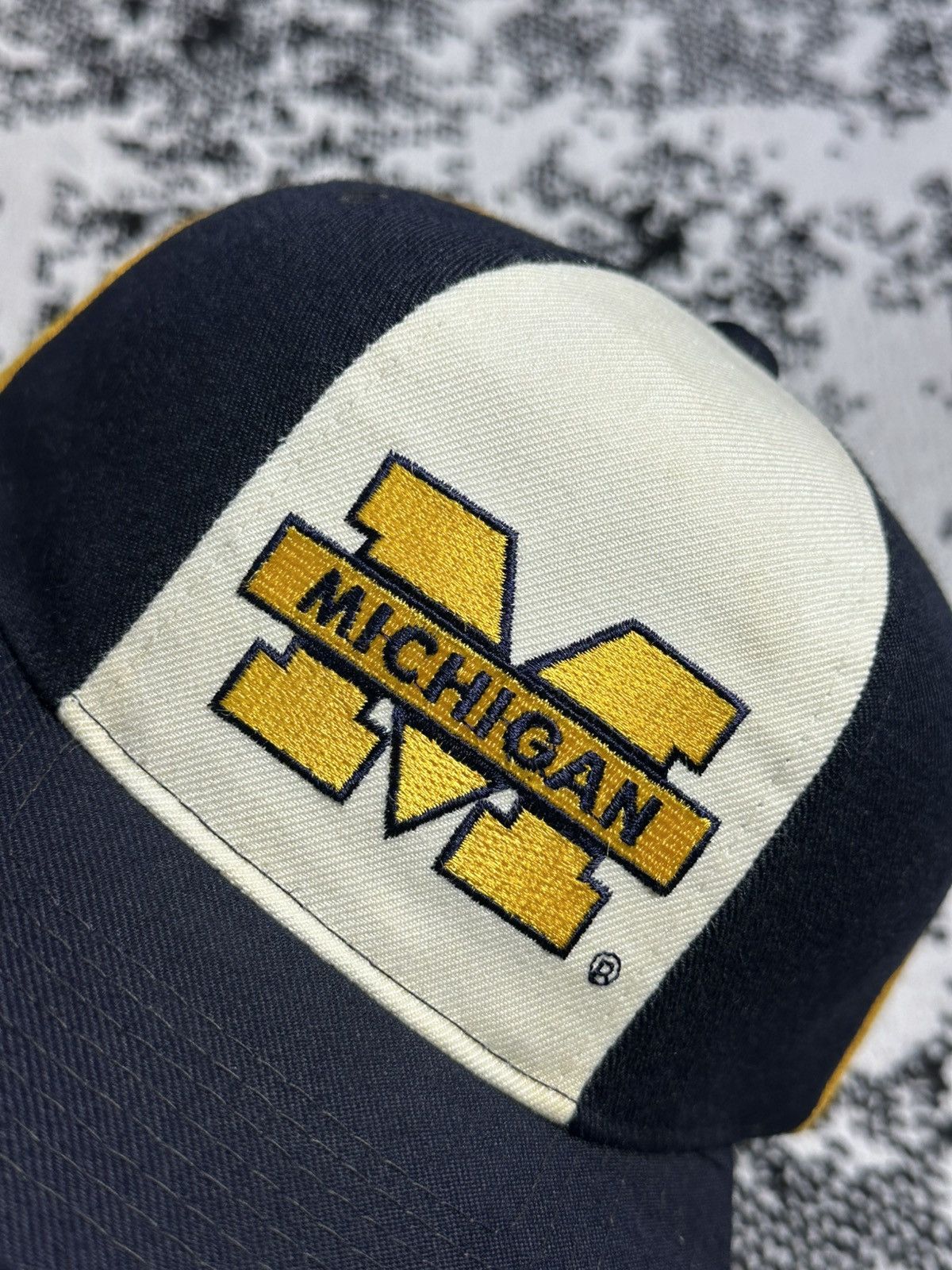 Starter Vintage Michigan Wolverines Starter Tripower Hat Size ONE SIZE - 2 Thumbnail