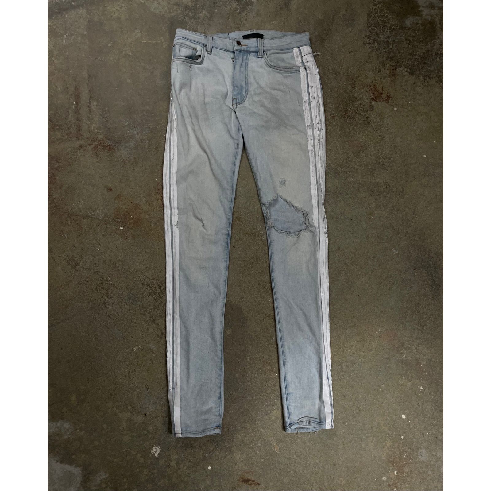 Amiri Amiri Jeans Lightwash White Stripe Jeans Used 28 Size US 28 / EU 44 - 1 Thumbnail