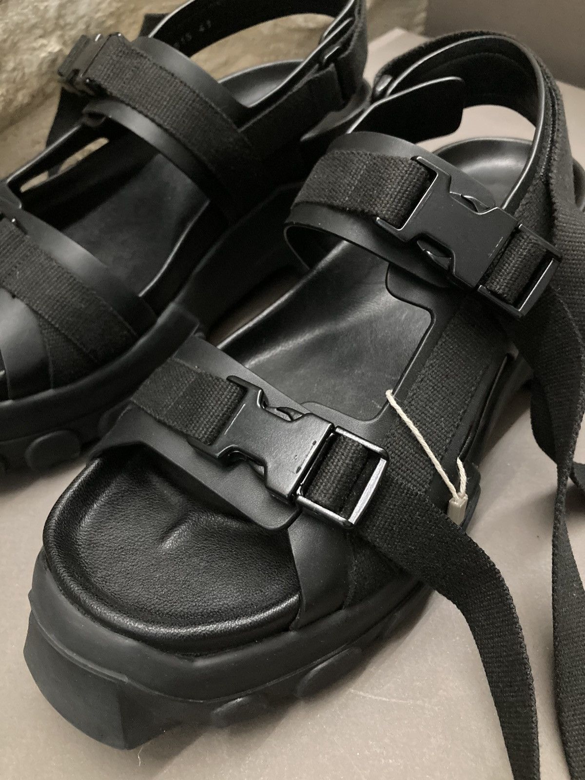Rick Owens NEVER WORN / Rick Owens Tractor Sandals Size US 8 / EU 41 - 13 Thumbnail