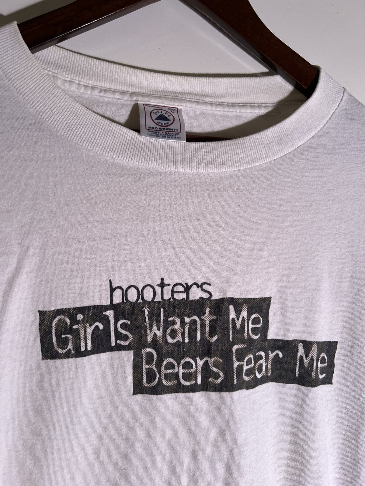Vintage Y2K 2000’s Vintage Hooters Girls Want Me Beers Fear Me Shirt Size US XL / EU 56 / 4 - 5 Thumbnail