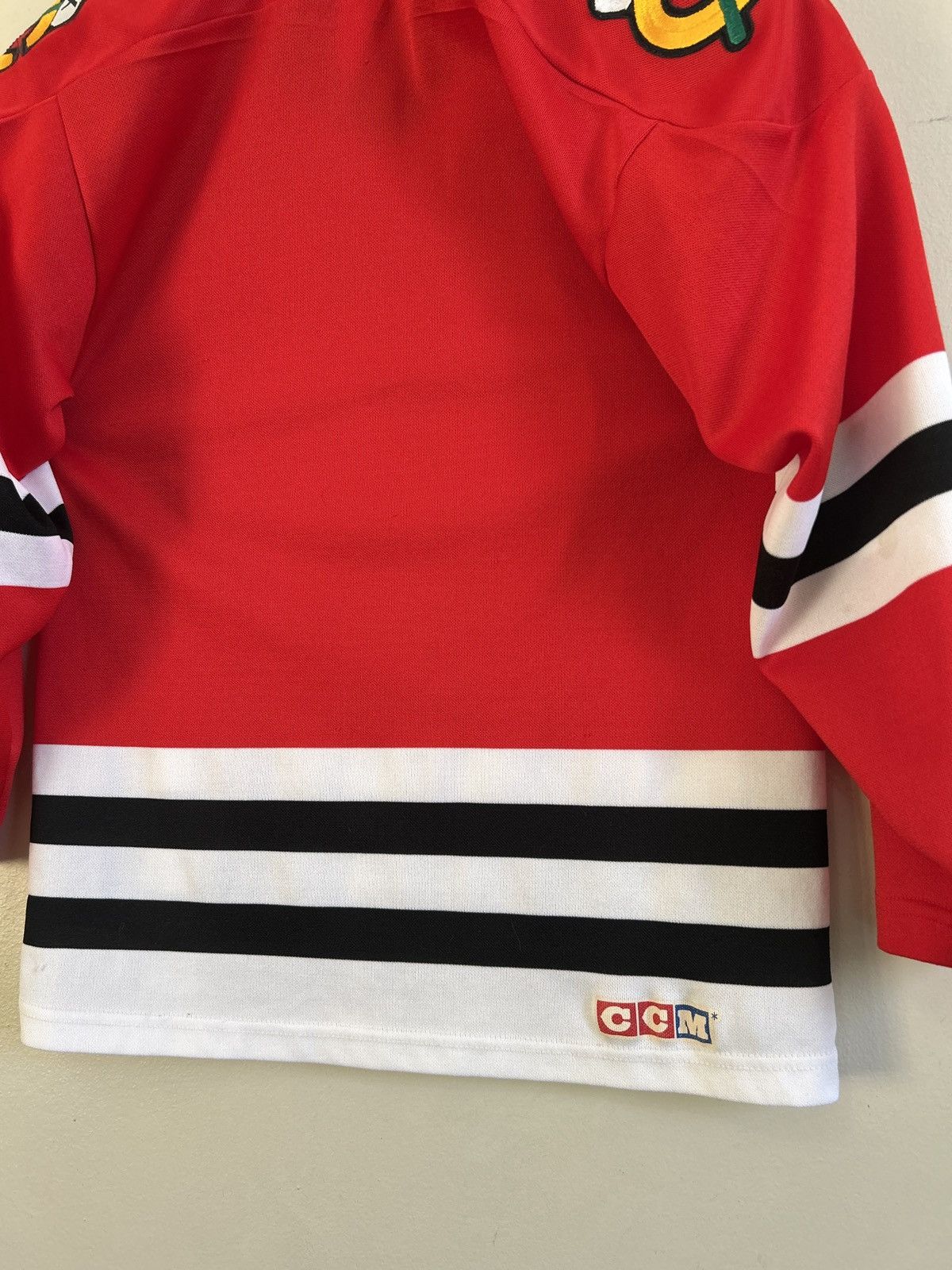 NHL Vintage CCM Chicago Blackhawks NHL Jersey Size US S / EU 44-46 / 1 - 6 Thumbnail
