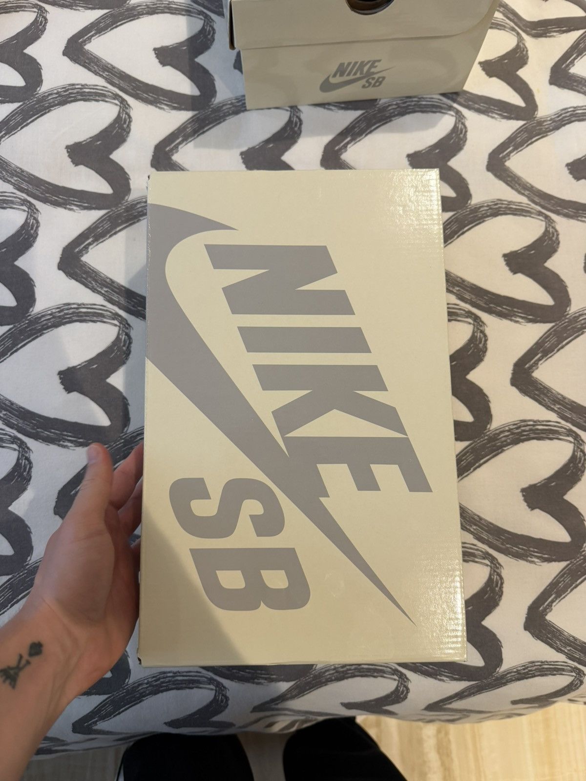Nike × Supreme SUPREME NIKE LIMITED EU! Size US 8 / EU 41 - 7 Thumbnail