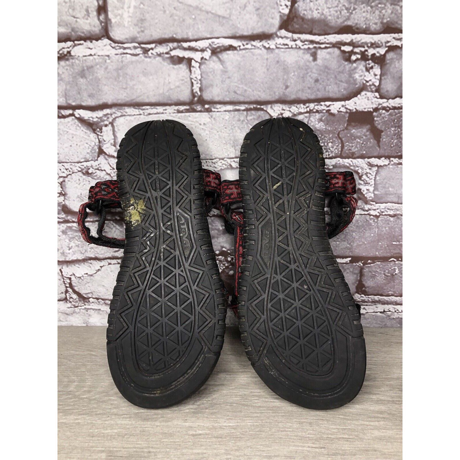Teva Teva Hurricane 3 Red Black Lizard Print Nylon Strappy Hiking Size US 7 / EU 40 - 10 Thumbnail