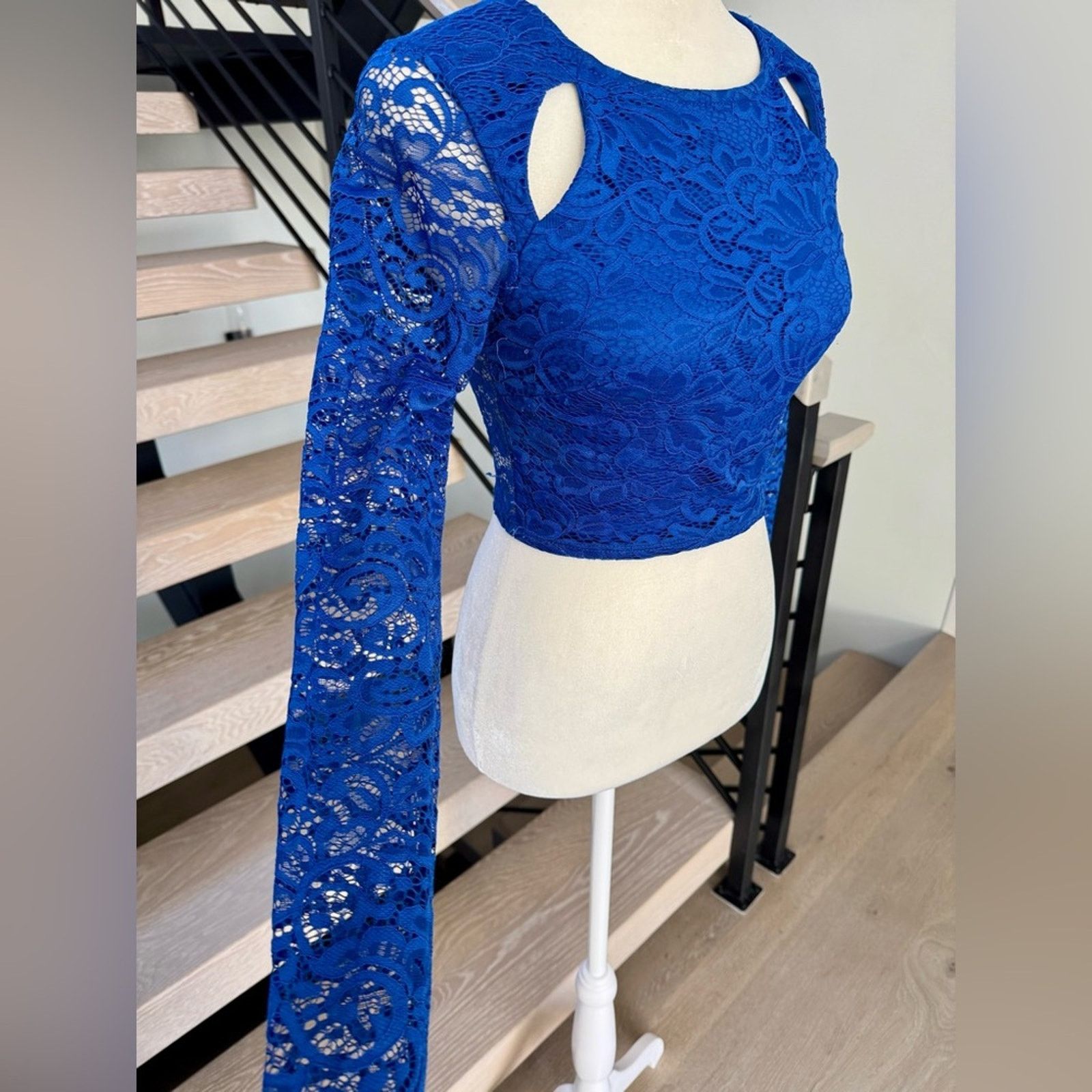 Other New Chic Royal Blue Lace Crop Top size XS Size S / US 4 / IT 40 - 4 Thumbnail
