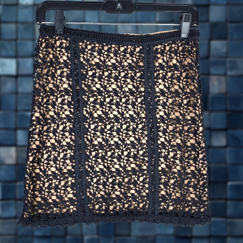 Vintage Kendall & KYLIE Mini Floral Lace Skirt Women's Size S Black Size 28" / US 6 / IT 42 - 1 Thumbnail