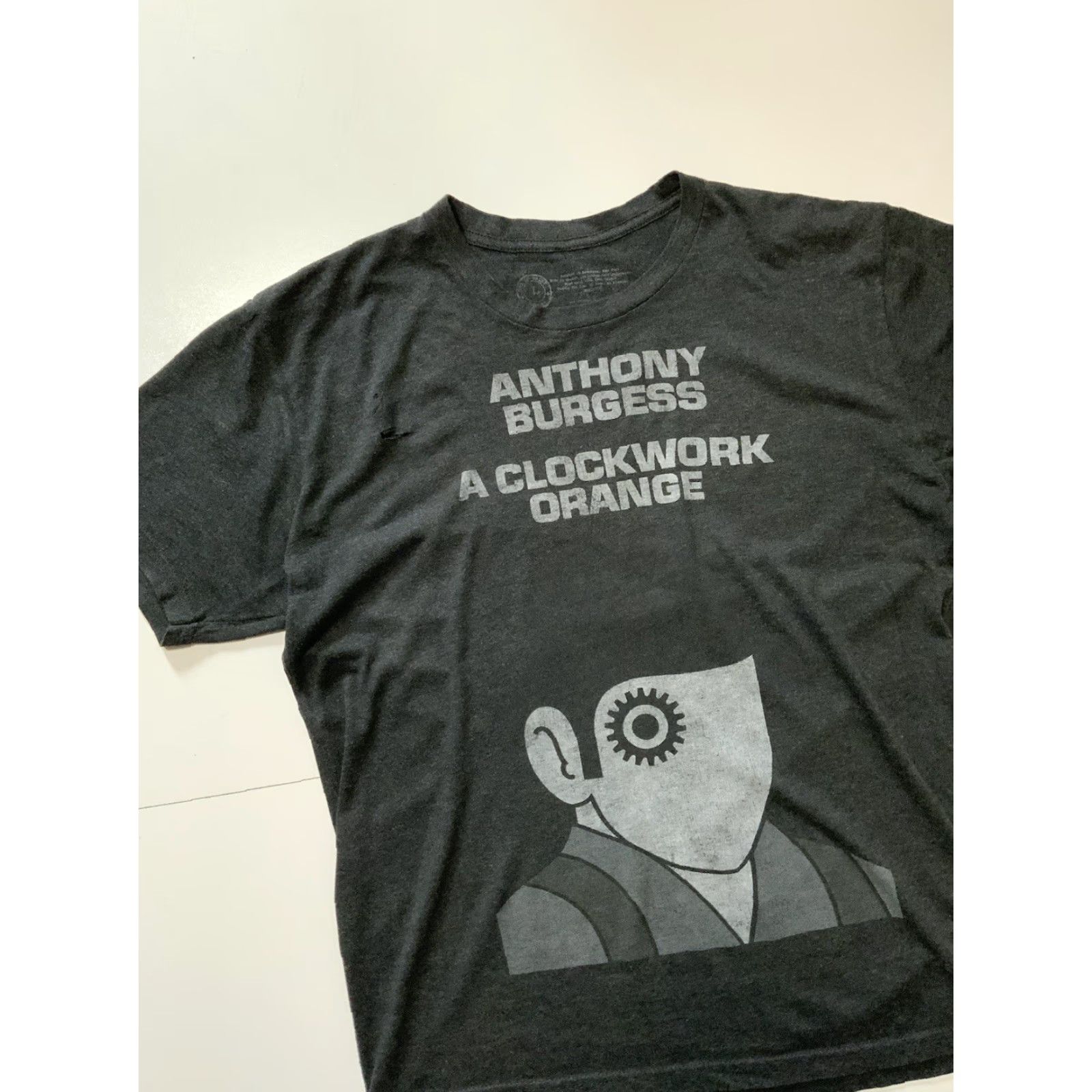 Vintage VINTAGE Anthony Burgess A Clockwork Orange Novel Book Out Of Print Clothing T-Shirt Sz.L Men Gray Large Shirt Size US L / EU 52-54 / 3 - 3 Thumbnail