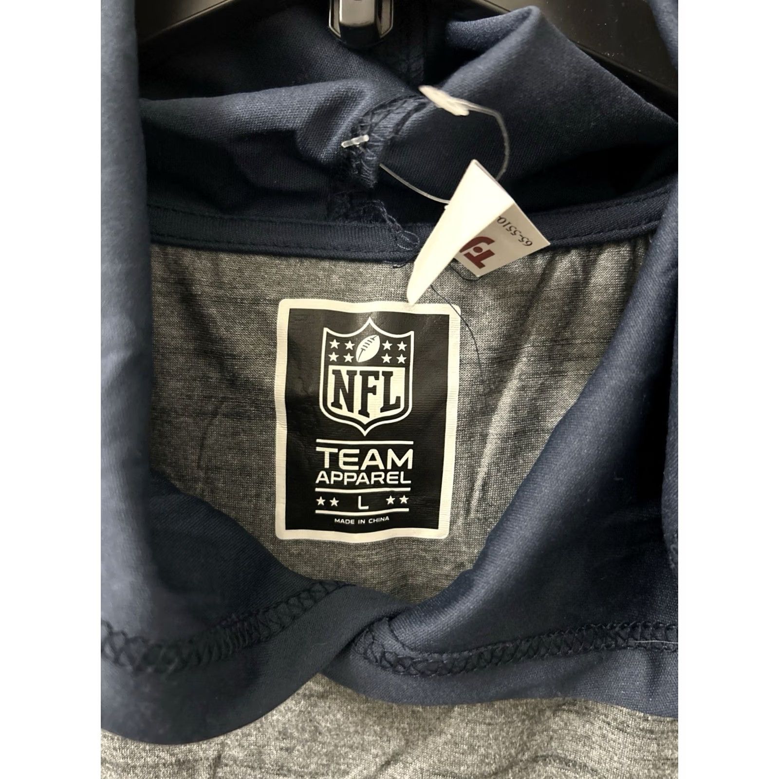NFL VINTAGE NFL Team Apparel Hooded Shirt Mens L Blue New England Patriots Hoodie L/S NWT Size US L / EU 52-54 / 3 - 6 Thumbnail