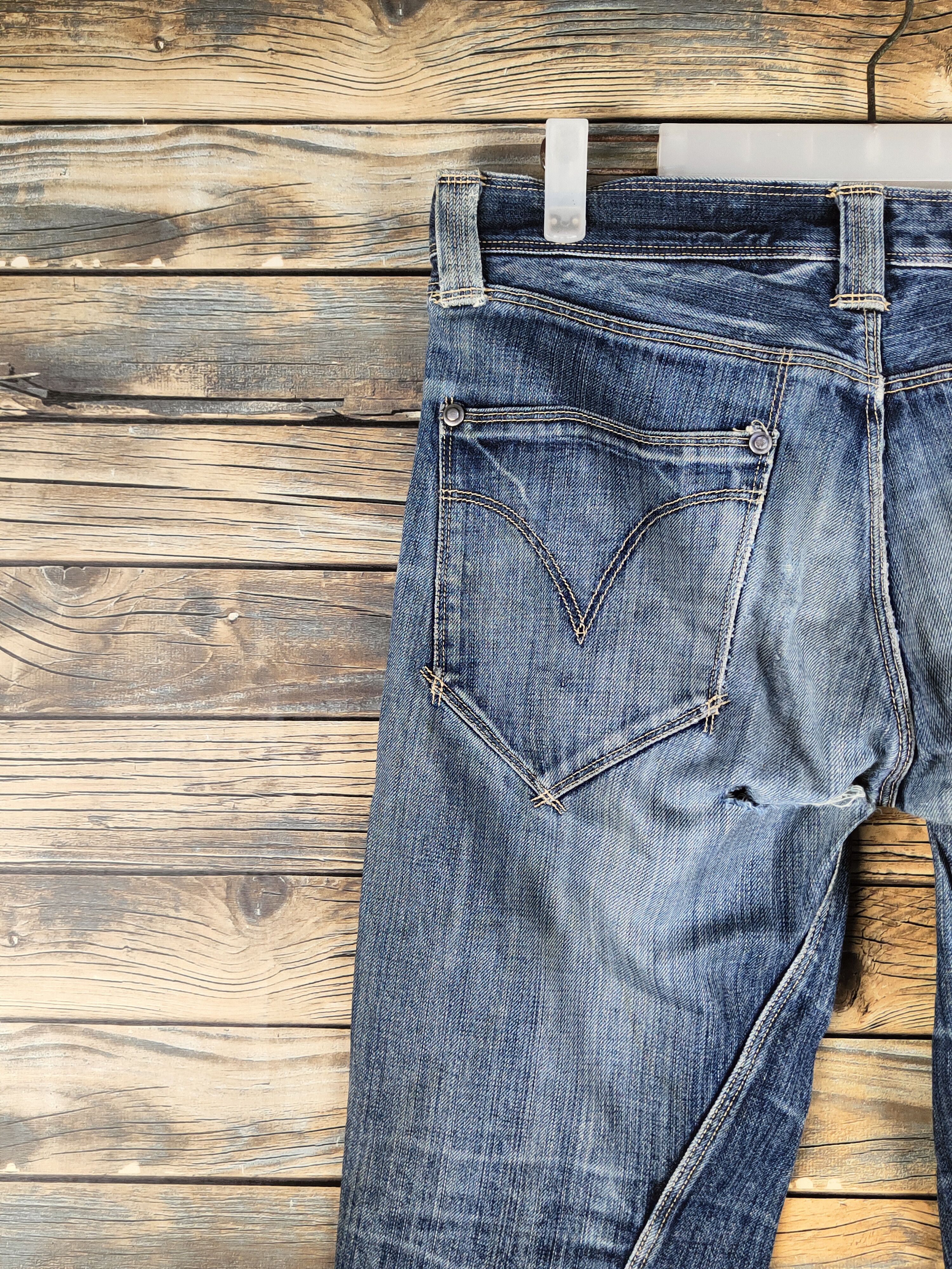 Levi's DL Levi's engineered Blue Distressed Ripped Jeans #46-822 Size US 31 - 9 Thumbnail