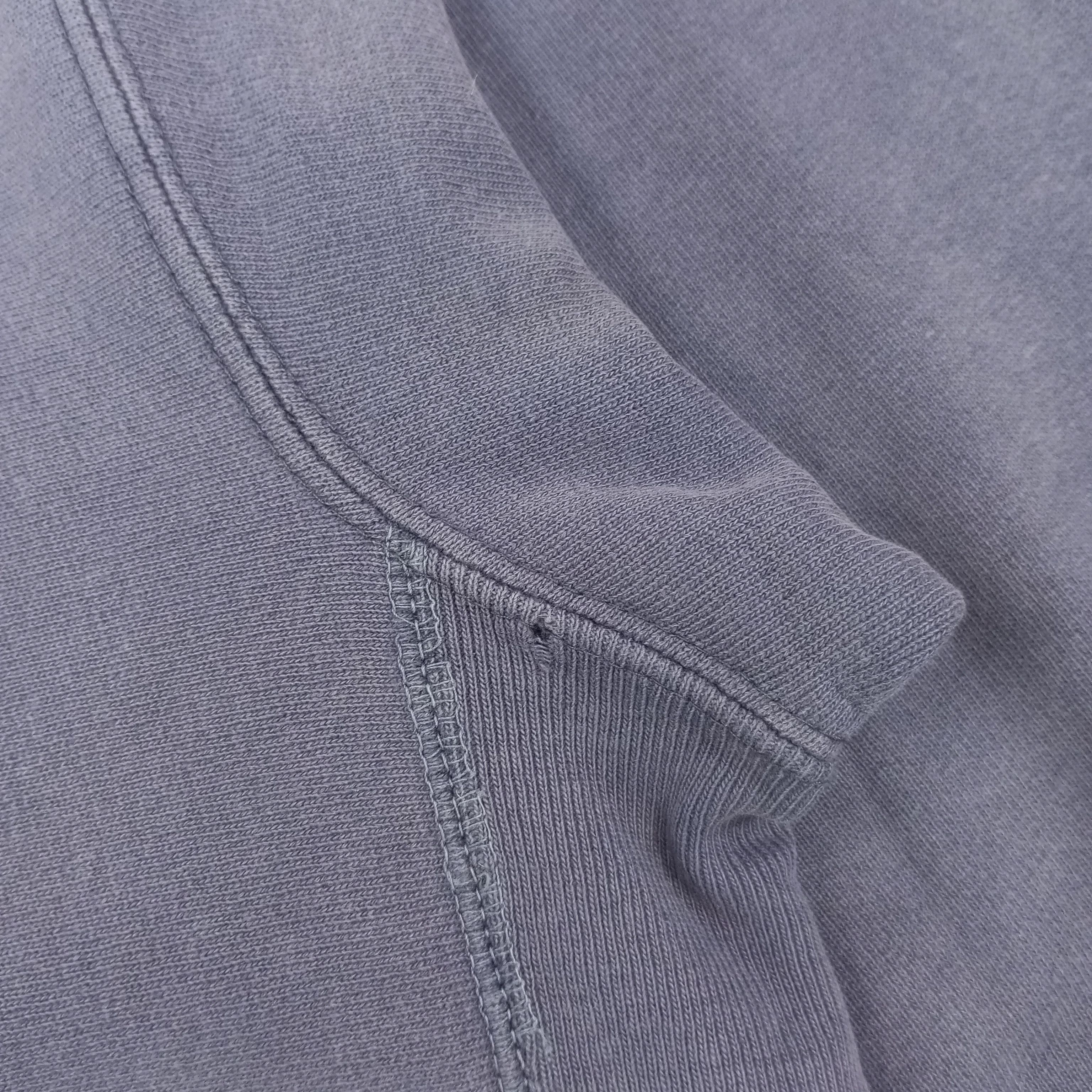 Champion × Vintage Champion Small Logo Design Distressed Sweatshirt Size US L / EU 52-54 / 3 - 10 Thumbnail