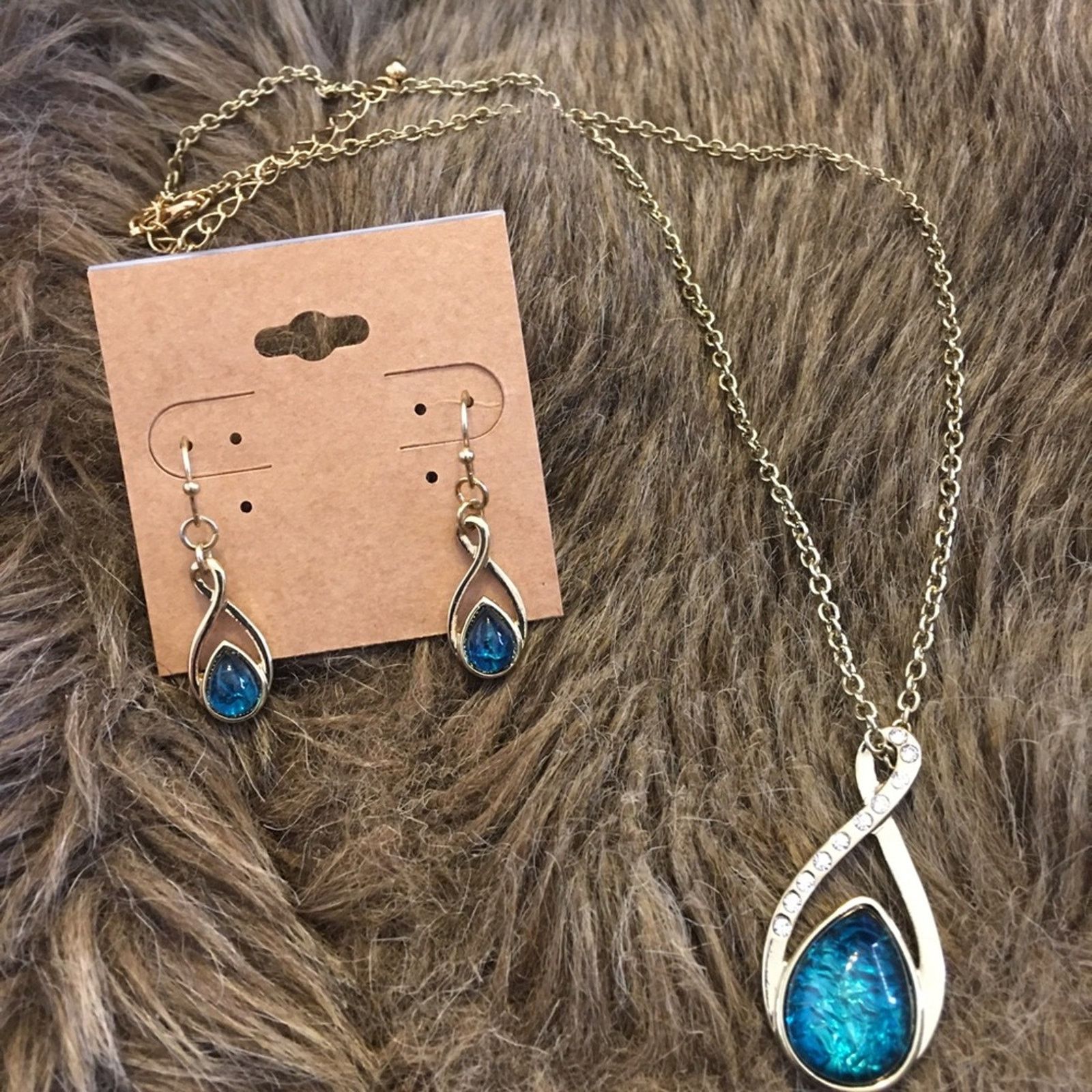 Jewelry Ocean blue crackle look teardrop glass jewelry set Size ONE SIZE - 1 Thumbnail