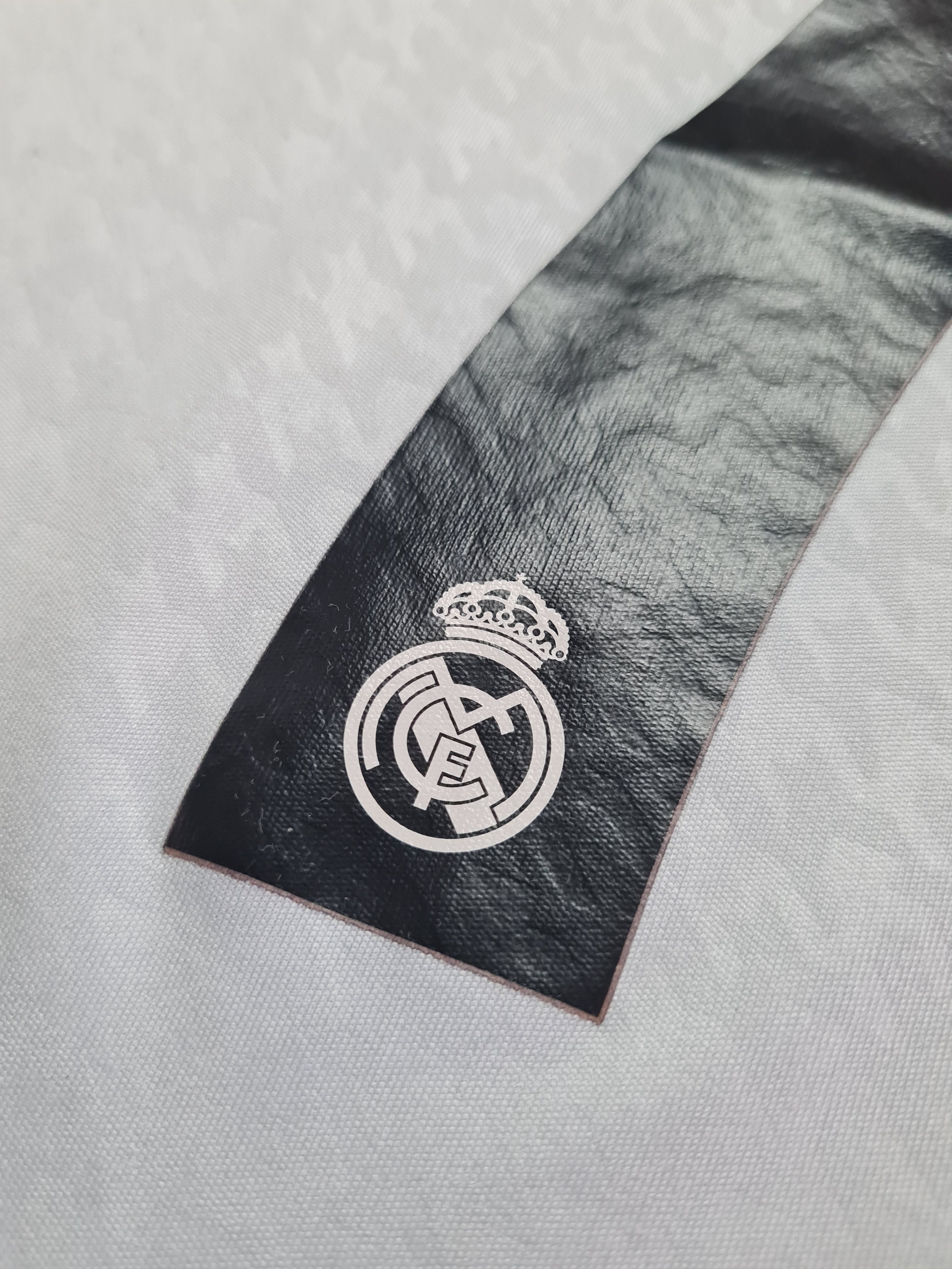 Adidas Adidas Real Madrid Home 24/25 Soccer Jersey Vini Jr 7 IU5011 Size US M / EU 48-50 / 2 - 18 Thumbnail
