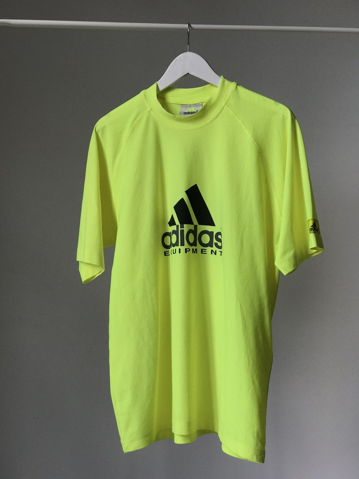 Adidas Adidas equipment 90s tshirt big logo hype drill Size US M / EU 48-50 / 2 - 1 Thumbnail