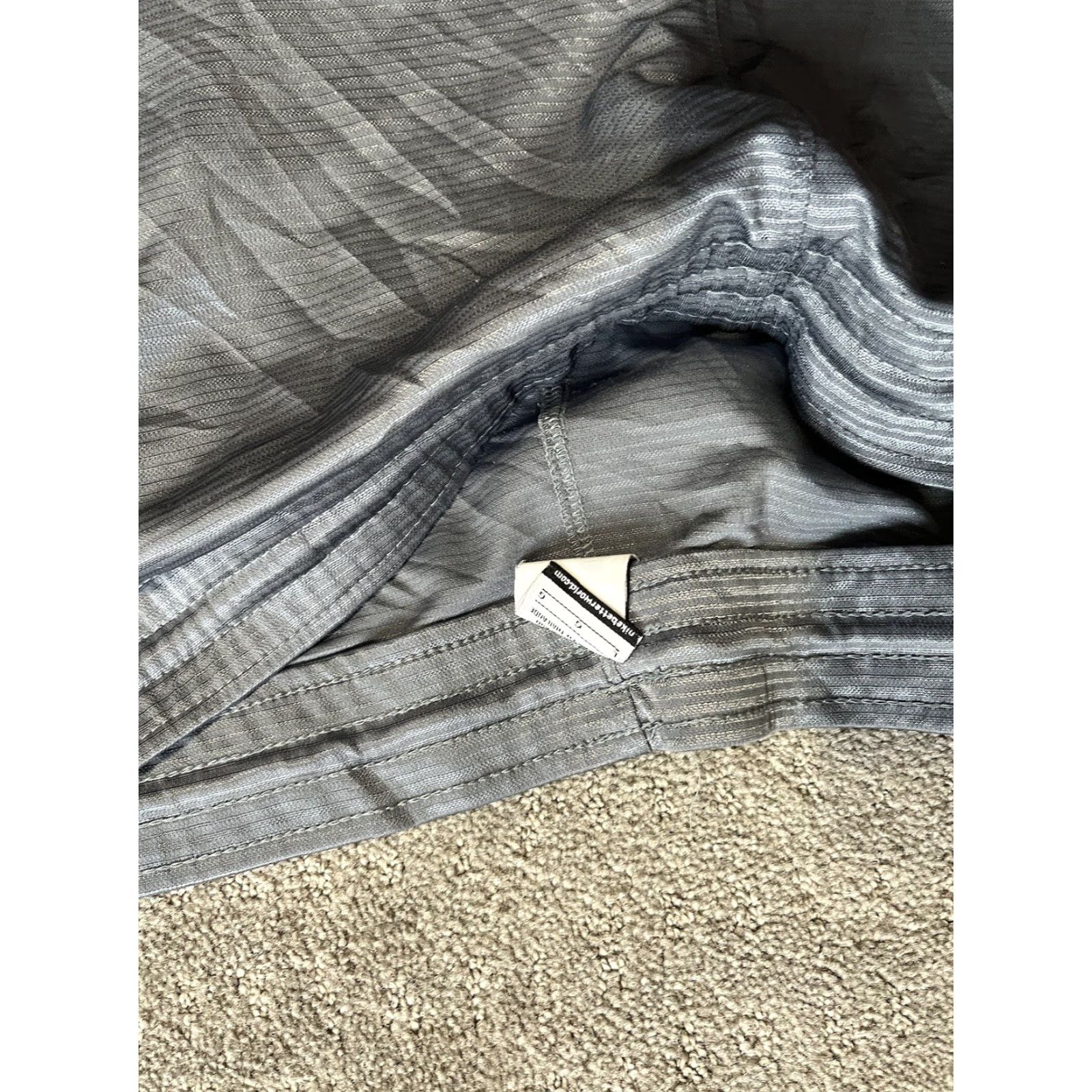 Nike VINTAGE Nike Shorts Mens Size Large Gray Basketball Athletics Size US 33 - 3 Thumbnail