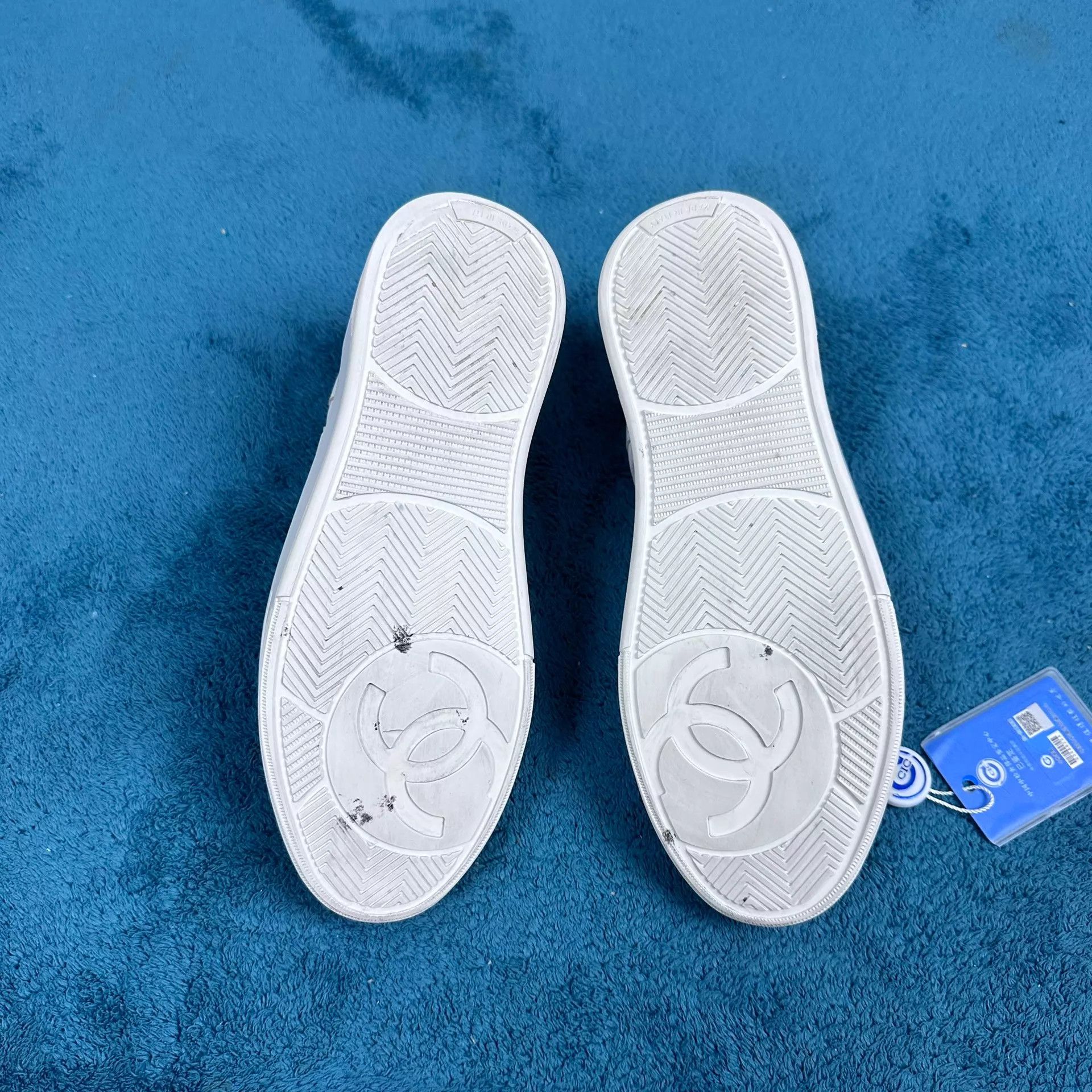 Chanel Chanel 23A White Round Toe Low-Top Lace-Up Sneaker 36 (LikeNew) Size US 5.5 / IT 35.5 - 5 Thumbnail