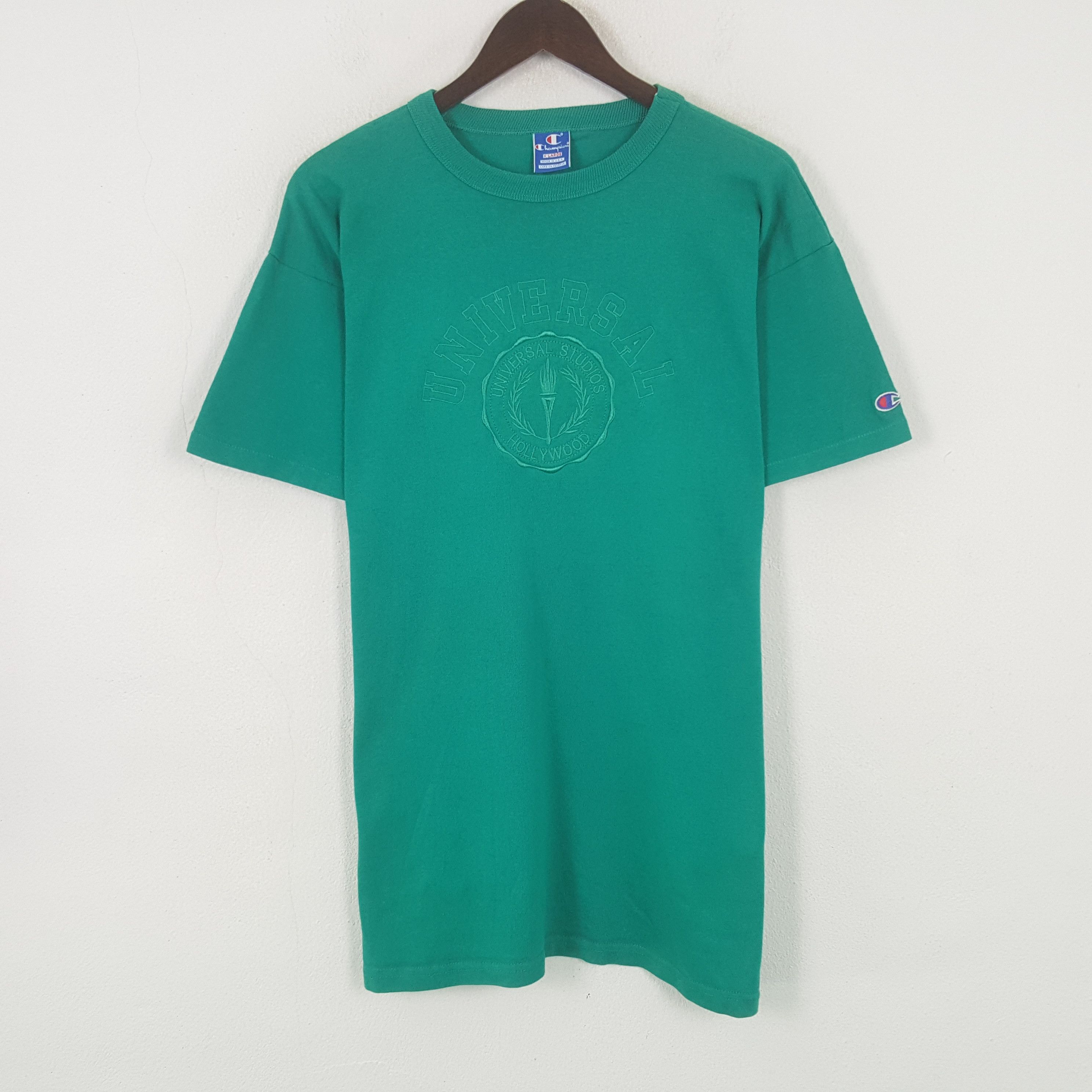 Vintage Universal Studio Hollywood Embroidery Logo Tshirt