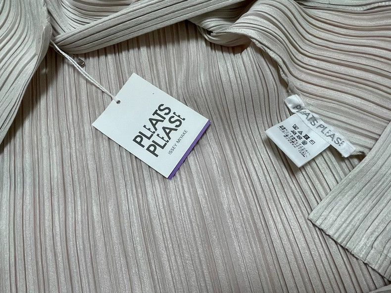Issey Miyake Issey Miyake Beige pleated coat Size M / US 6-8 / IT 42-44 - 6 Thumbnail