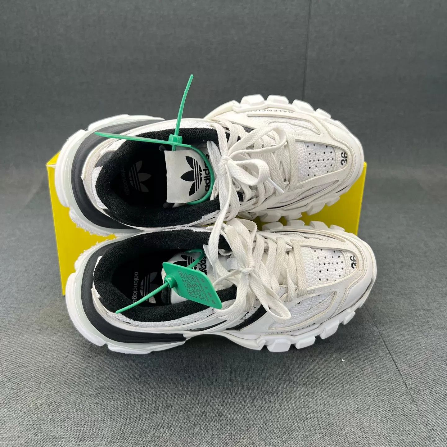 Balenciaga Balenciaga x Adidas Track Black White Size 36 Box Size US 6 / IT 36 - 2 Thumbnail
