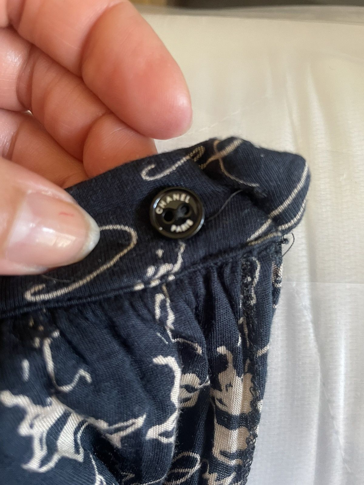 Chanel CHANEL CC MONOGRAM LOGO PANTS Size 25" / US 0 / IT 36 - 11 Thumbnail