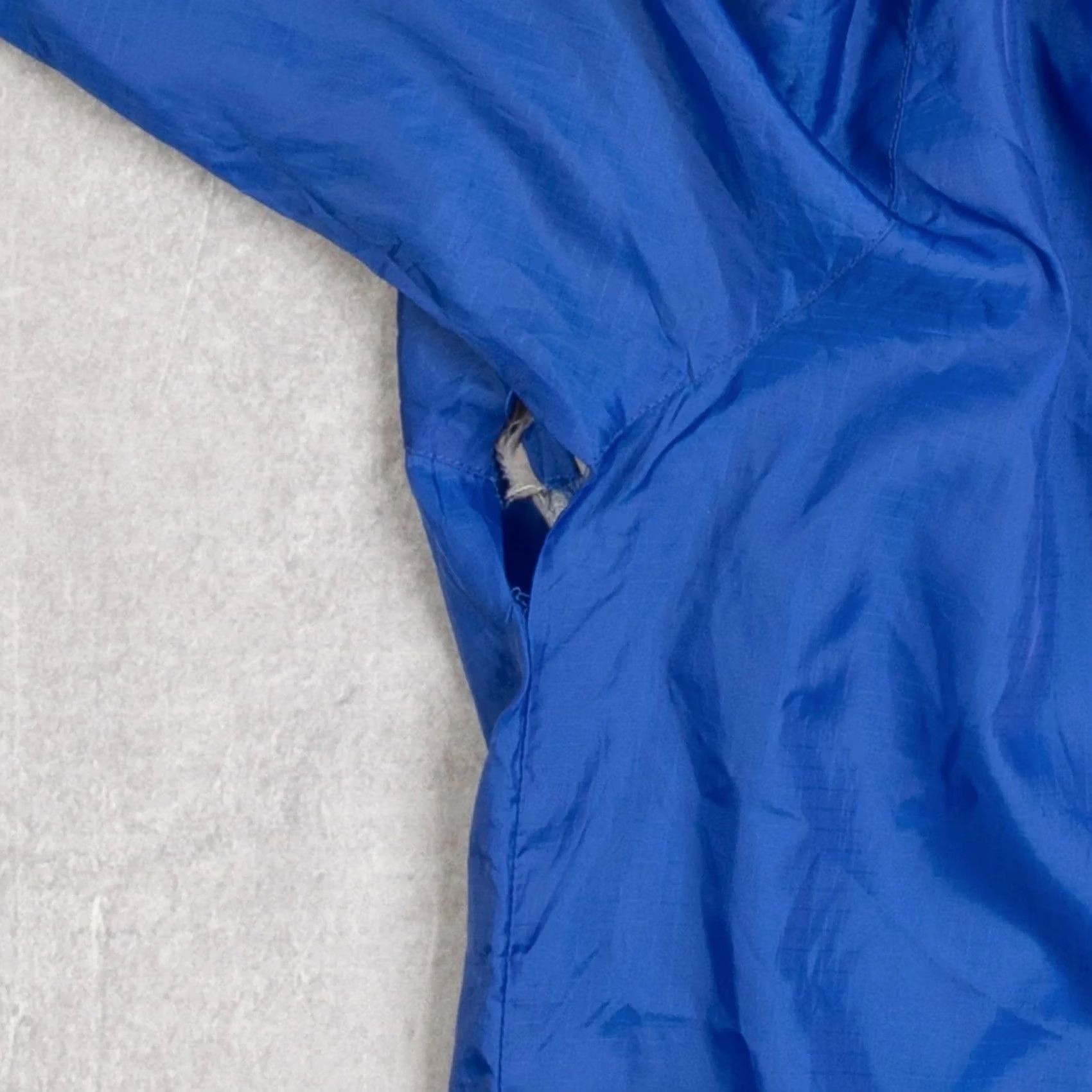 Vintage Vintage Braves Track Hooded Jacket Medium Mens Blue Windbreaker Size US M / EU 48-50 / 2 - 6 Thumbnail