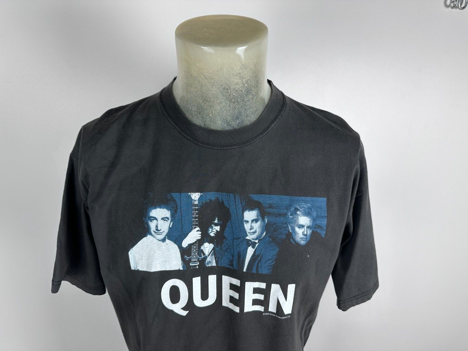 Vintage Queen 1996 Let Me Live T Shirt Grey Size L Men Vintage Size US L / EU 52-54 / 3 - 2 Thumbnail