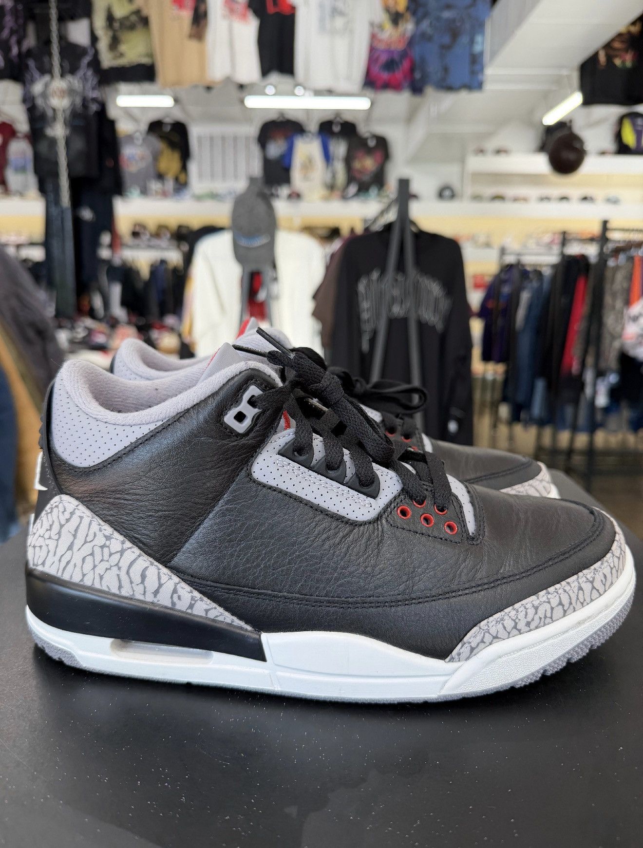 Jordan Brand Air Jordan 3 Black Cement Size 8.5 (2024) Size US 8.5 / EU 41-42 - 6 Thumbnail