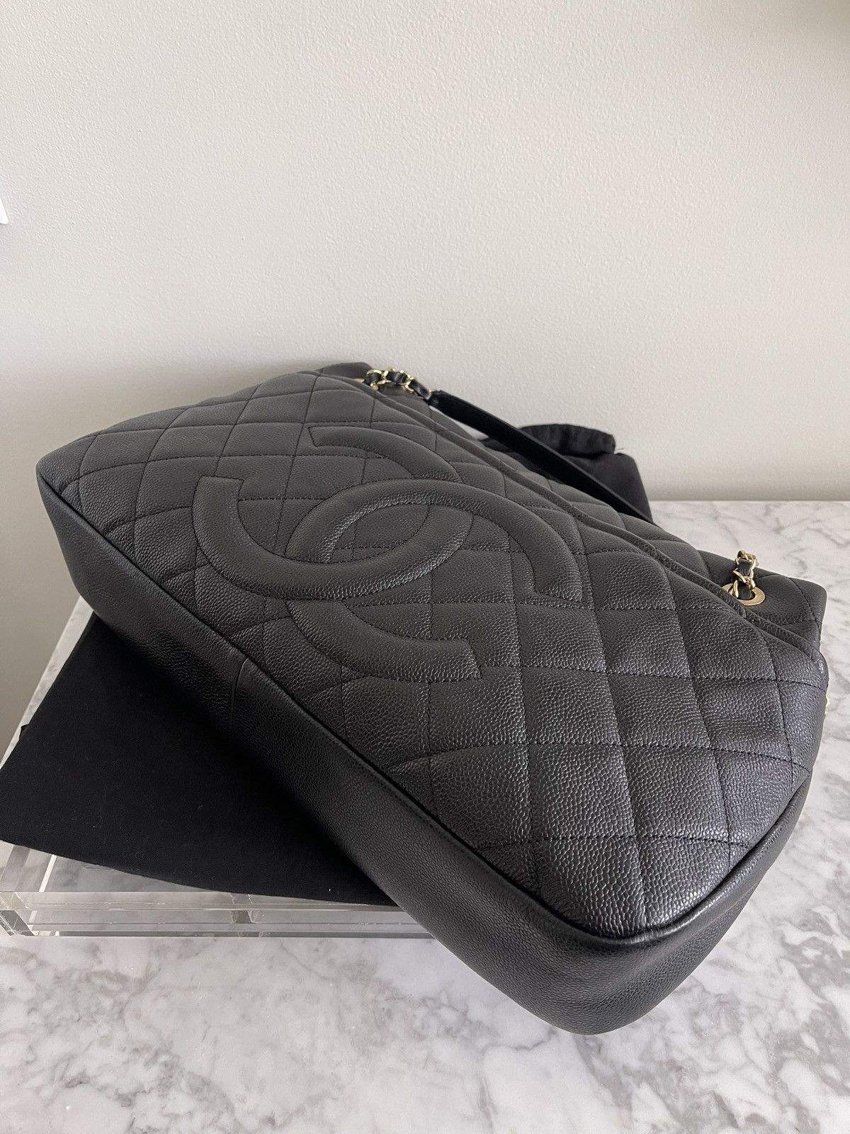 Chanel CHANEL CC GHW Tote Bag Chain Calfskin Leather 672927 Black Size ONE SIZE - 2 Thumbnail