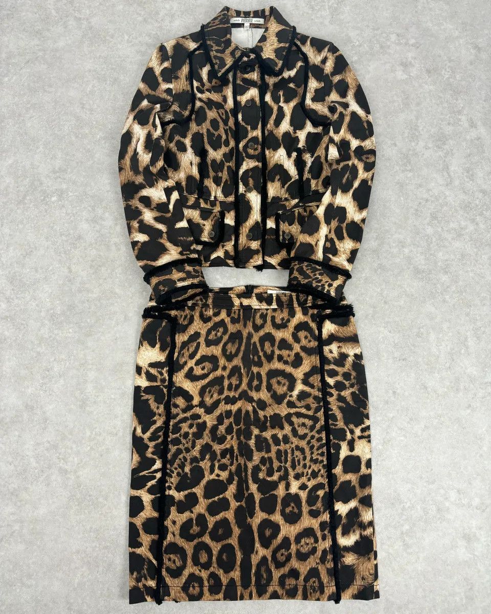 Gianfranco Ferre AW2006 Gianfranco Ferre Beige Leopard Print Blazer & Skirt Set Size M / US 6-8 / IT 42-44 - 23 Thumbnail