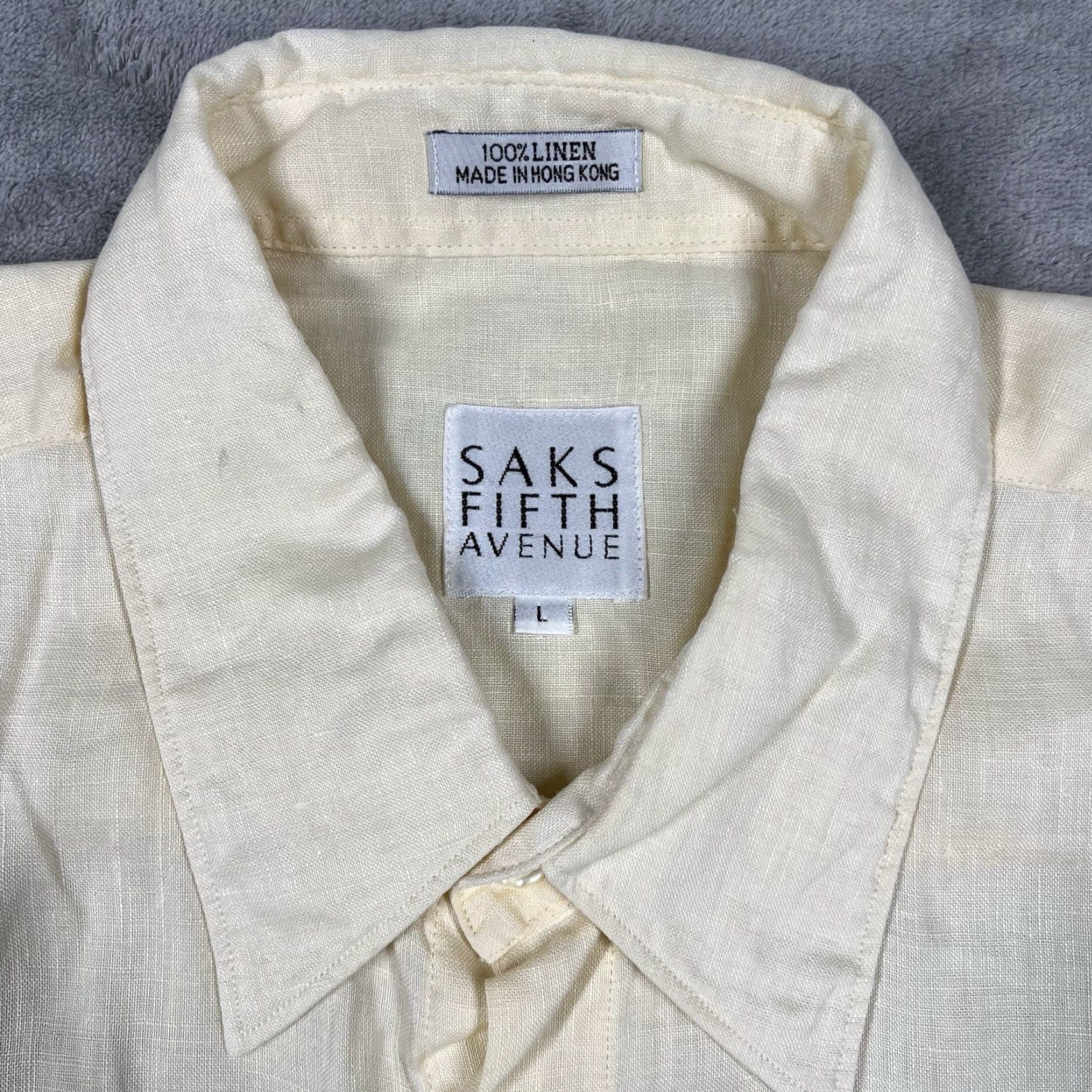 Saks Fifth Avenue VINTAGE Saks Fifth Avenue Button-Up Shirt Men’s Large Beige 100% Linen Short Sleeve Mens Regular L Beige 90s Size US L / EU 52-54 / 3 - 7 Thumbnail