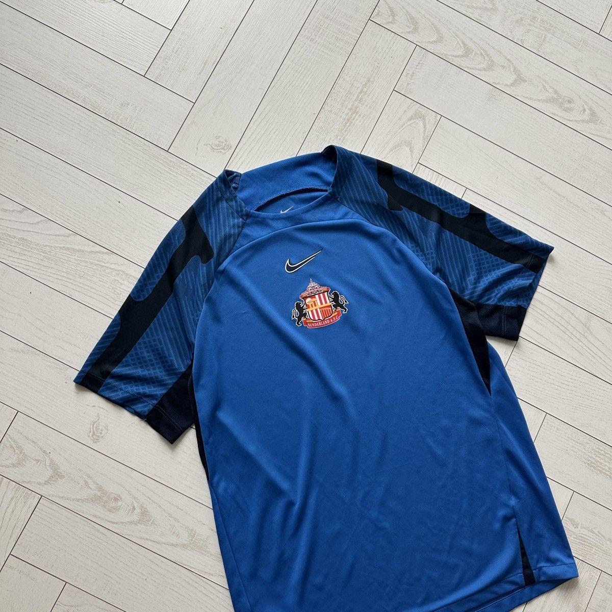 Nike Nike Sunderland training jersey y2k premier league soccer Size US M / EU 48-50 / 2 - 3 Thumbnail