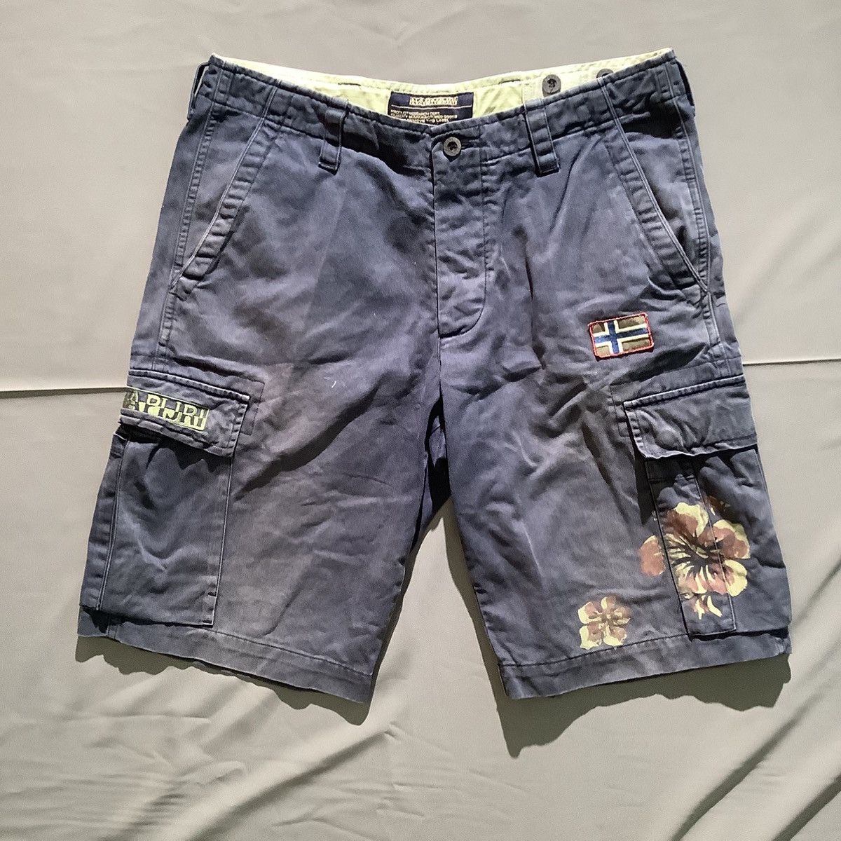Napapijri Napapijri Cargo Floral Short Pants Sunfading Size US 35 - 1 Thumbnail