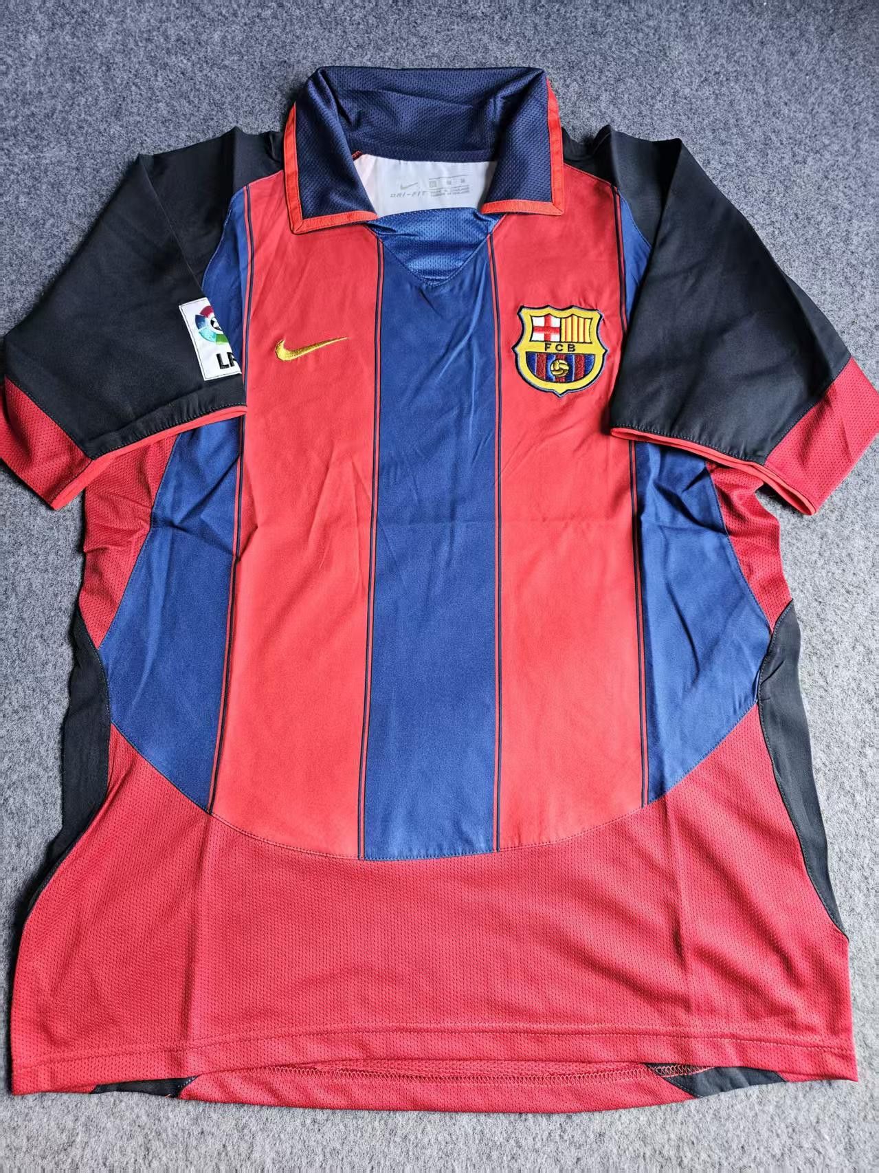 Other 2003 04 Barcelona Jersey Home Size US M / EU 48-50 / 2 - 1 Thumbnail