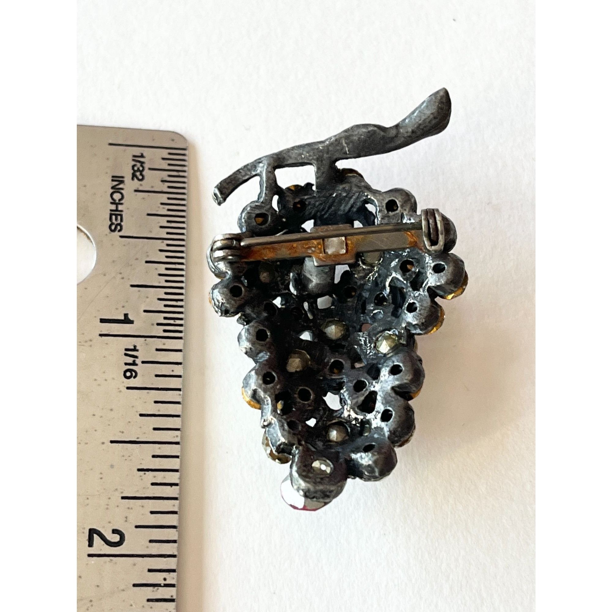 Vintage Vintage Rhinestone Grape Fruit Brooch Pin Size ONE SIZE - 4 Thumbnail