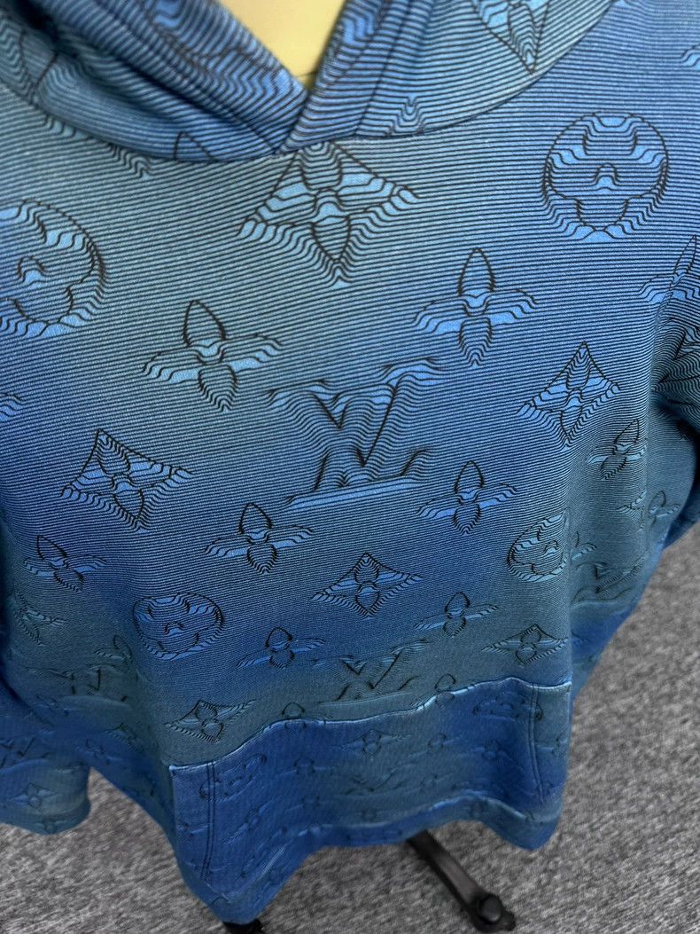 Louis Vuitton LOUIS VUITTON Blue Gradient Full Logo Hoodie Size US XL / EU 56 / 4 - 3 Thumbnail