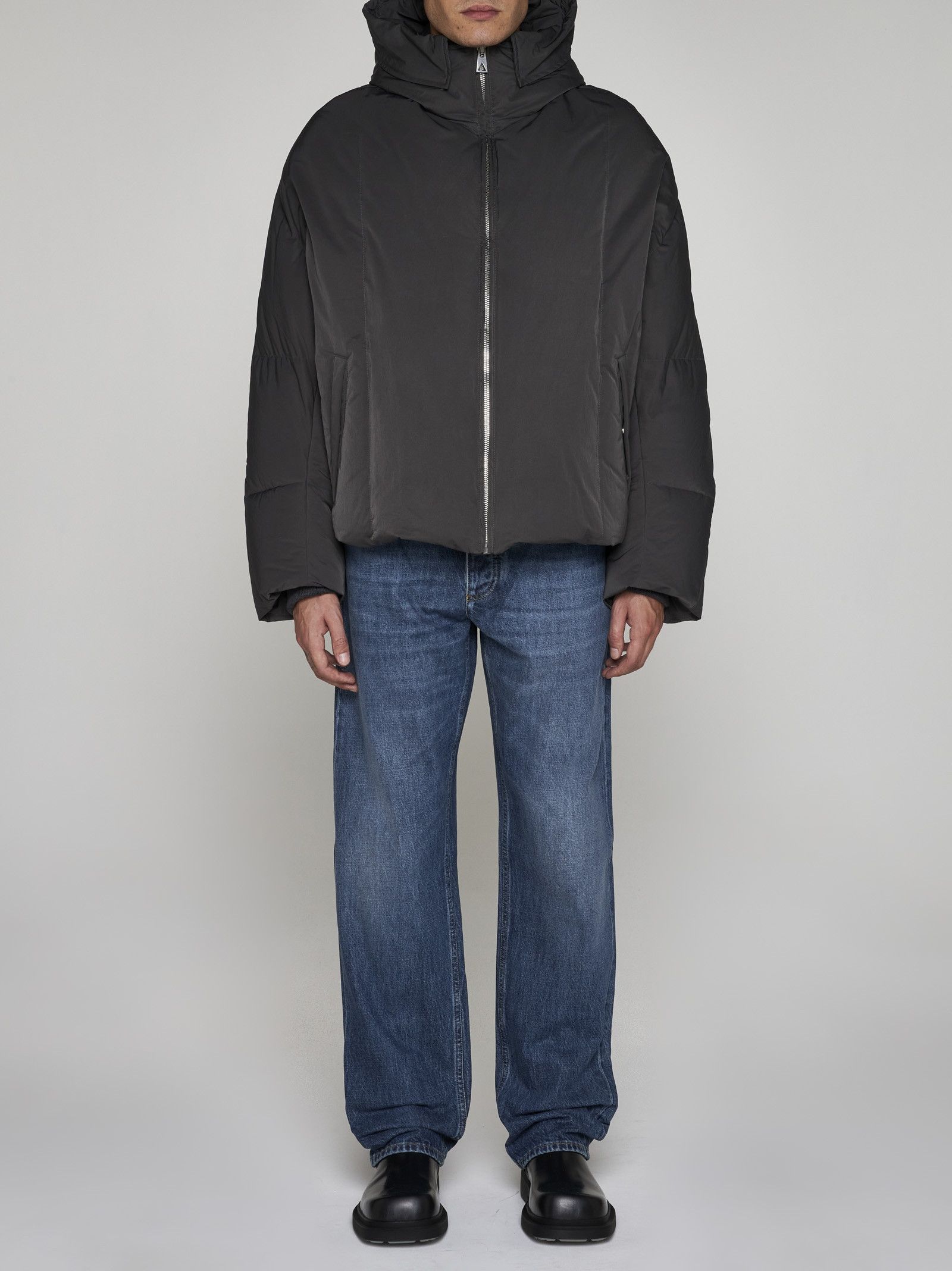 Bottega Veneta o1n1vont1224 Tech Nylon Puffer Jacket in Graphite Size US M / EU 48-50 / 2 - 2 Thumbnail
