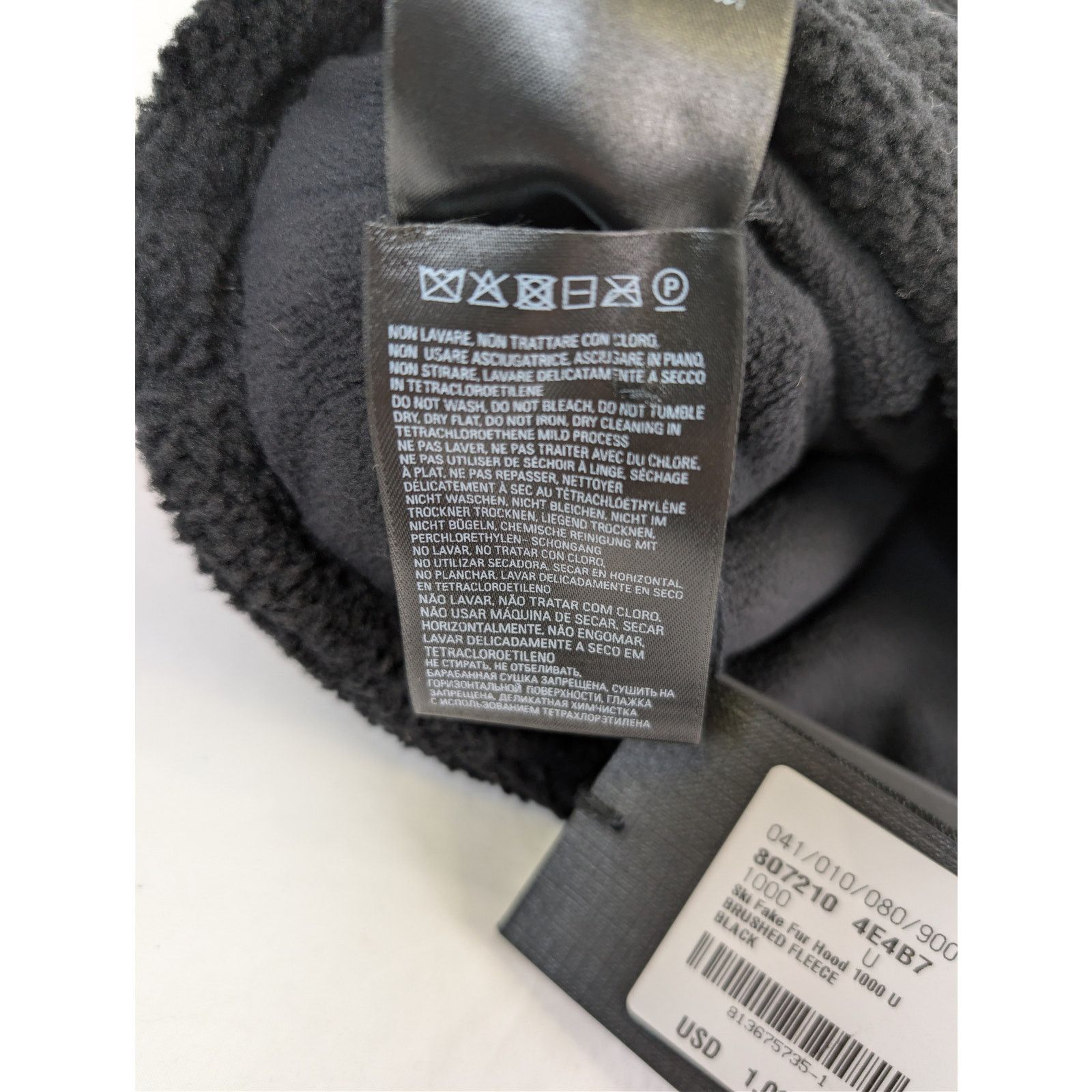 Balenciaga o1rshd1 Size: OS / Brushed Fleece Ski Fake Fur Hood in Black Size ONE SIZE - 16 Thumbnail