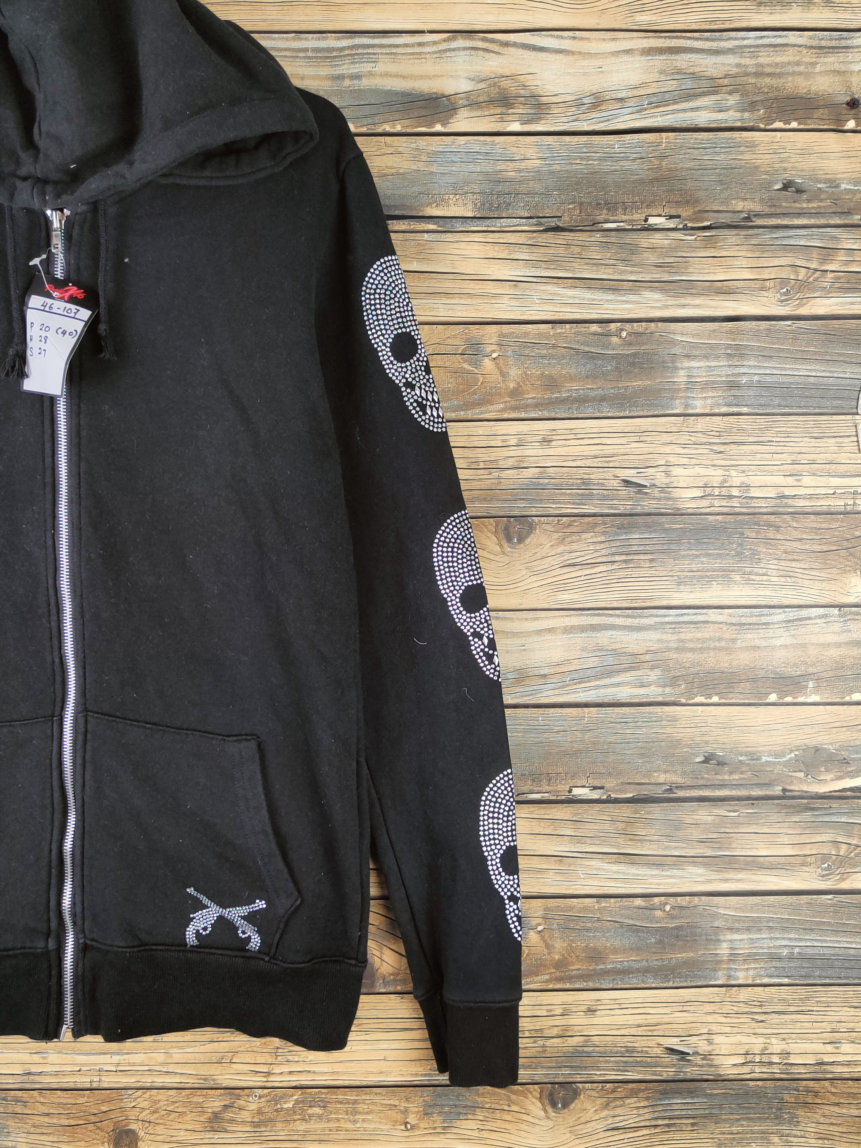 Japanese Brand DL Japan streetwear Black Skulls Hoodie Sweaters #47-107 Size US M / EU 48-50 / 2 - 5 Thumbnail