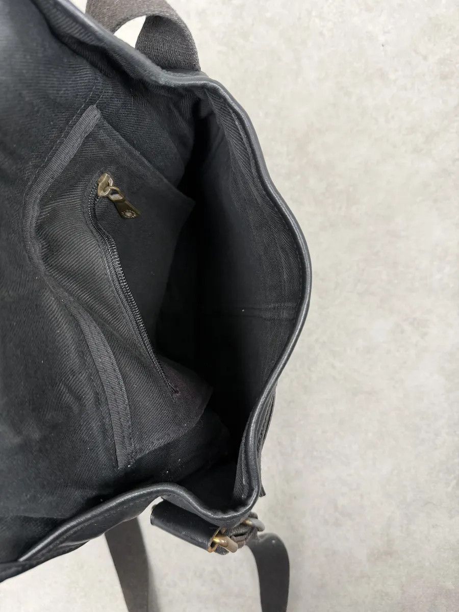 Dolce & Gabbana 2000s Dolce & Gabbana Black Leather Shoulder Bag Size ONE SIZE - 8 Thumbnail