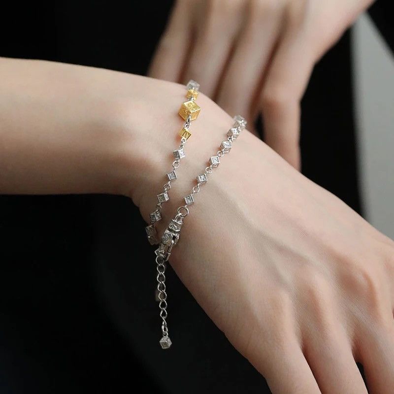 Jewelry × Vintage Beautiful Minimalist Square Bracelet Size ONE SIZE - 1 Thumbnail