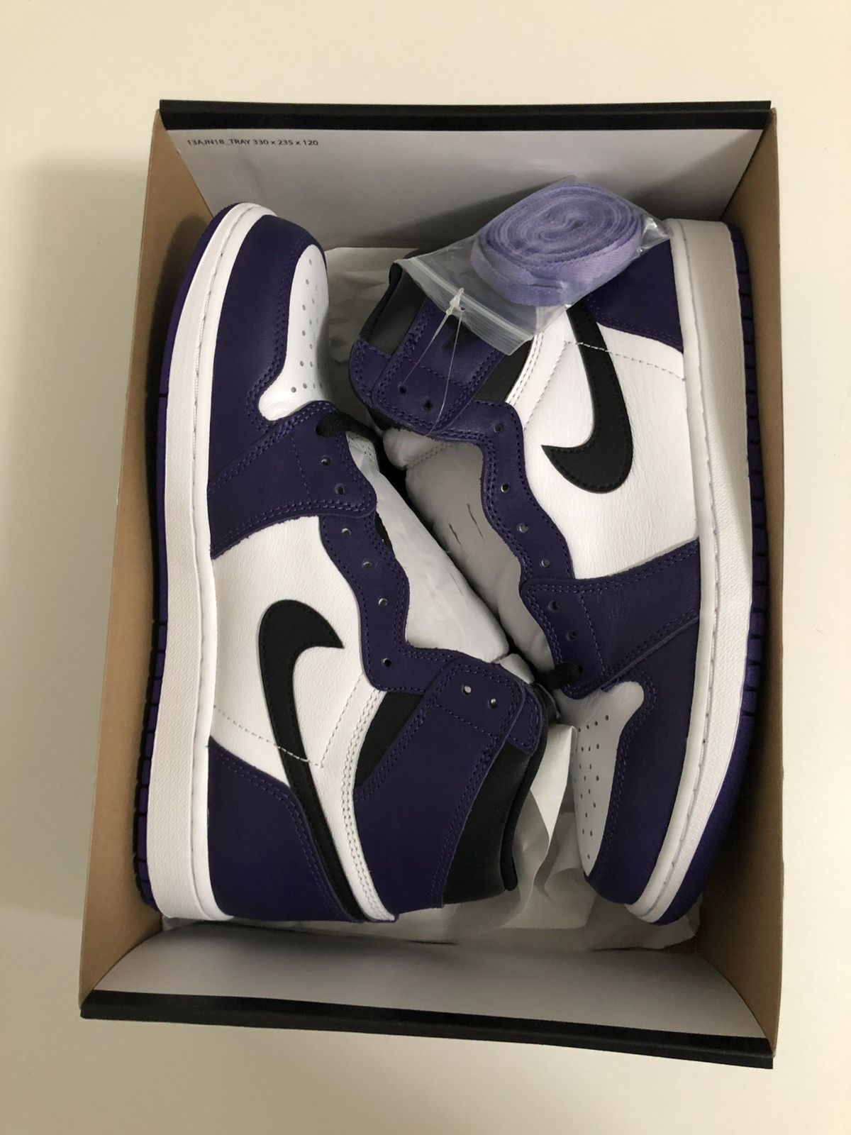 Jordan Brand Jordan 1 High Court Purple 2.0 (2020 Release) Size US 10.5 / EU 43-44 - 1 Thumbnail