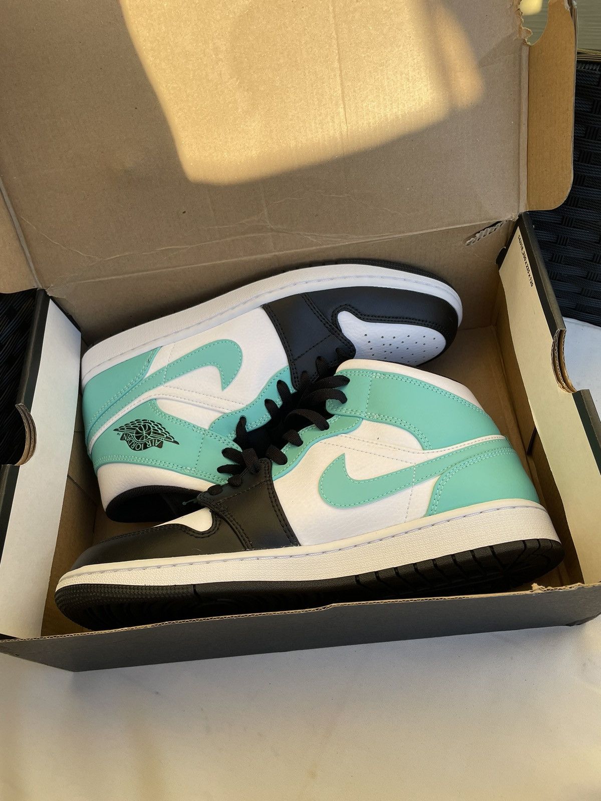 Jordan Brand Air Jordan 1 mids Size US 9.5 / EU 42-43 - 1 Thumbnail